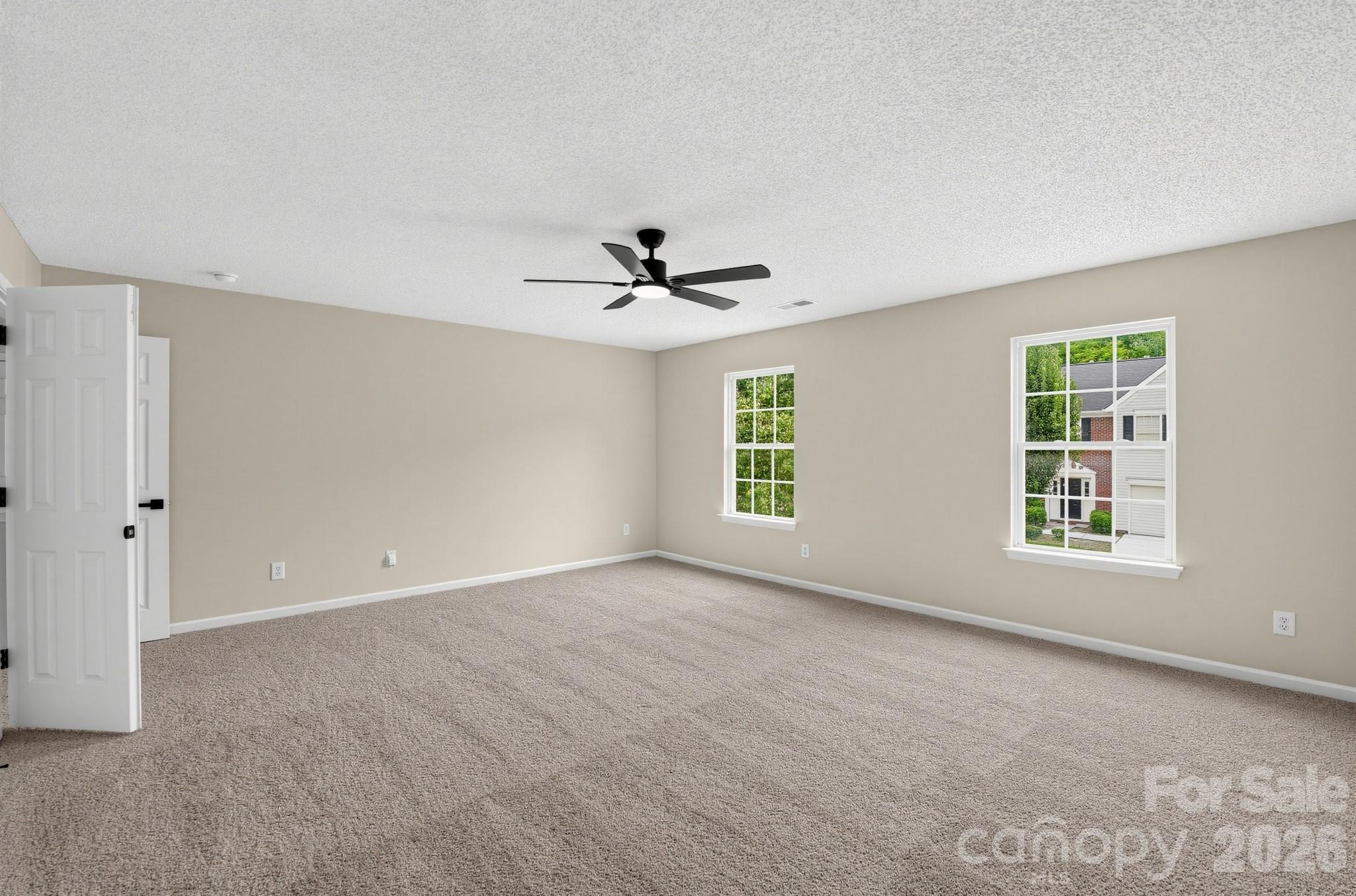 1034 Chalk Hill Lane — Charlotte