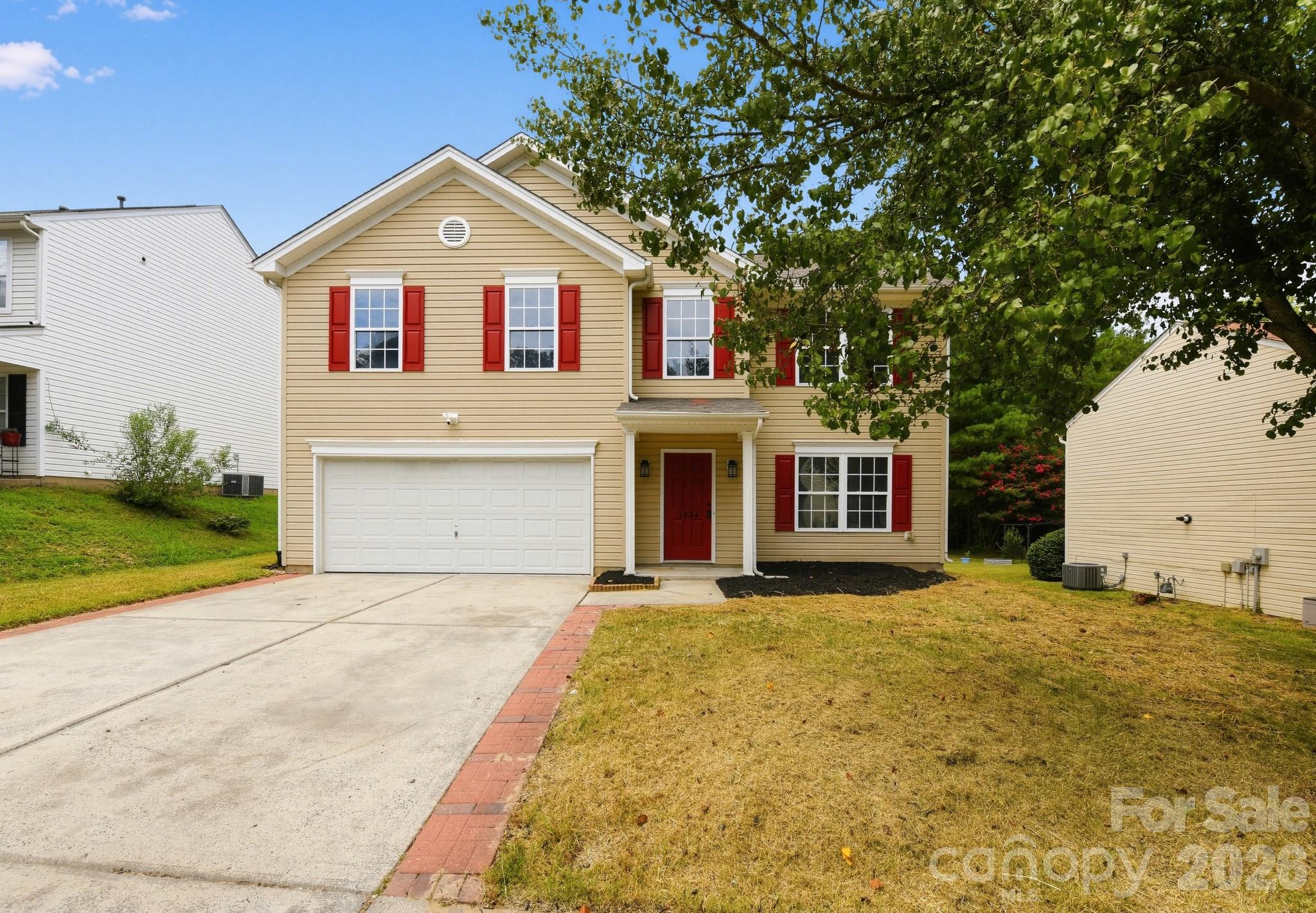 1034 Chalk Hill Lane — Charlotte