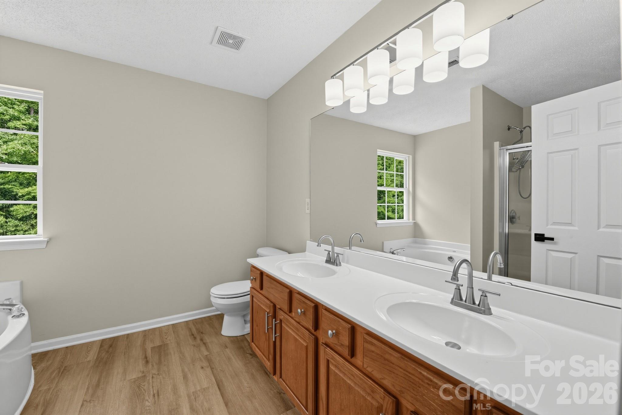 1034 Chalk Hill Lane — Charlotte