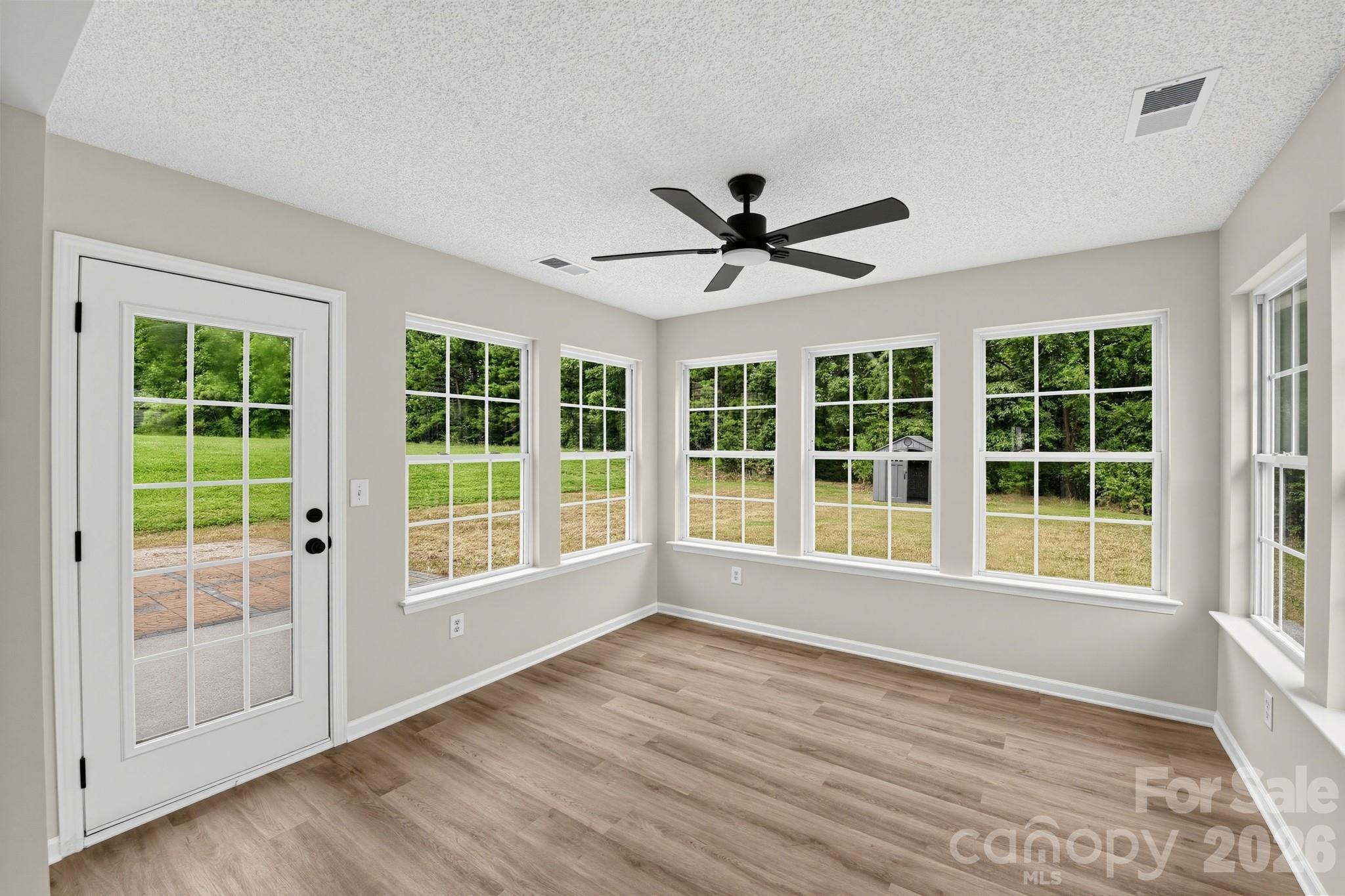 1034 Chalk Hill Lane — Charlotte