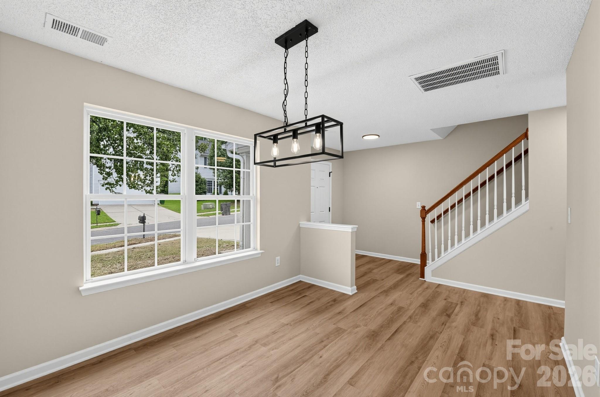 1034 Chalk Hill Lane — Charlotte