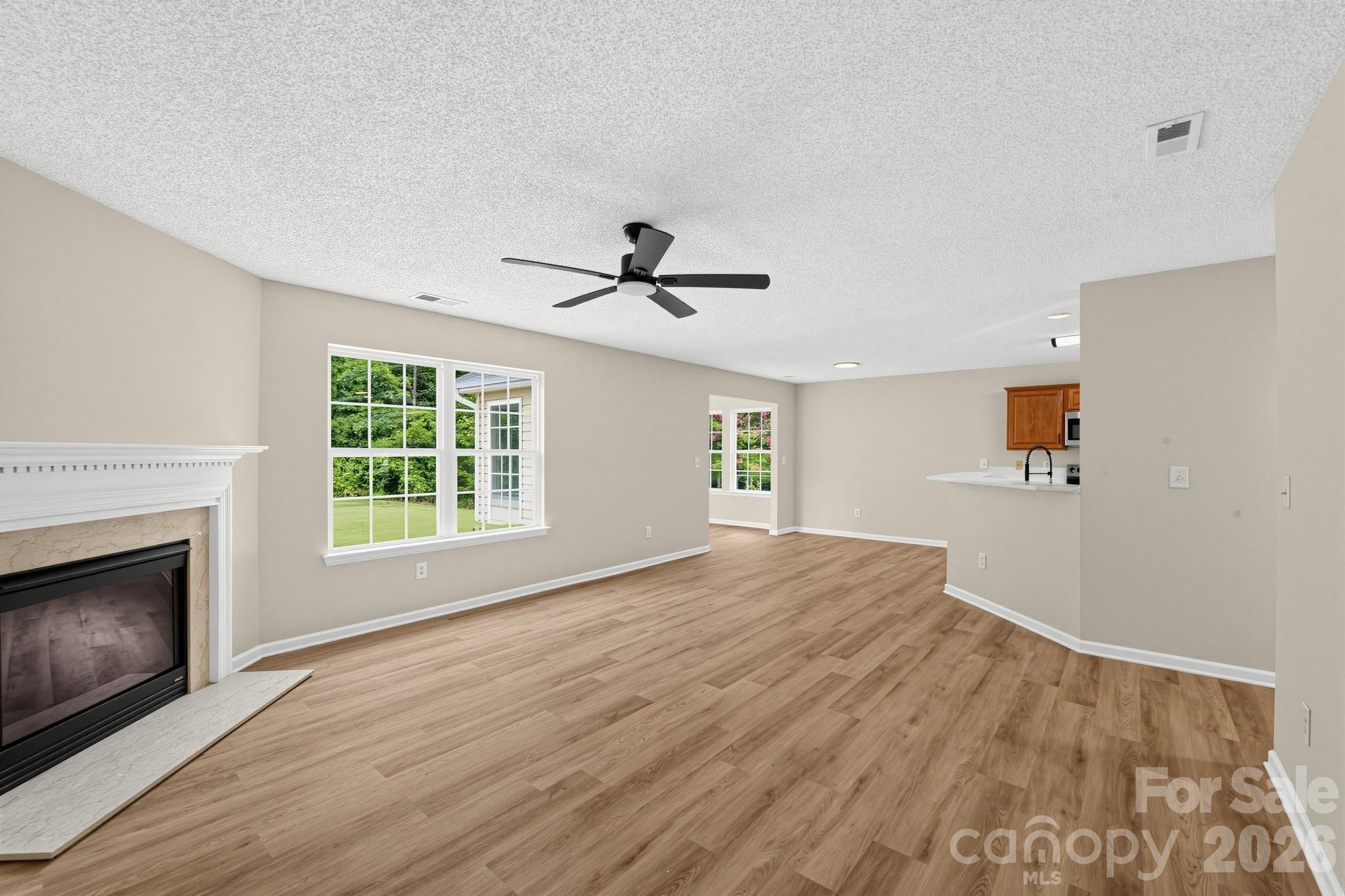 1034 Chalk Hill Lane — Charlotte