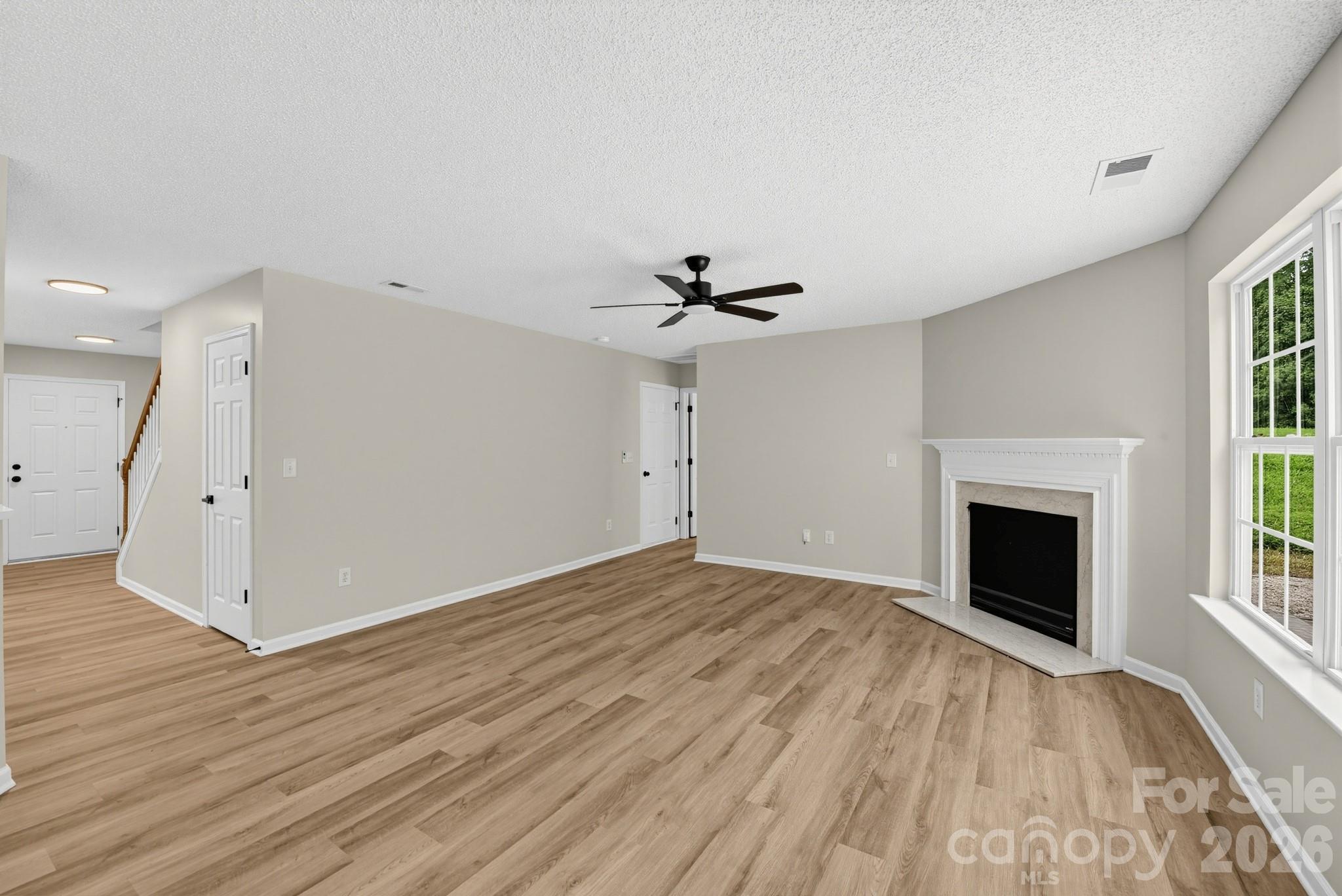1034 Chalk Hill Lane — Charlotte