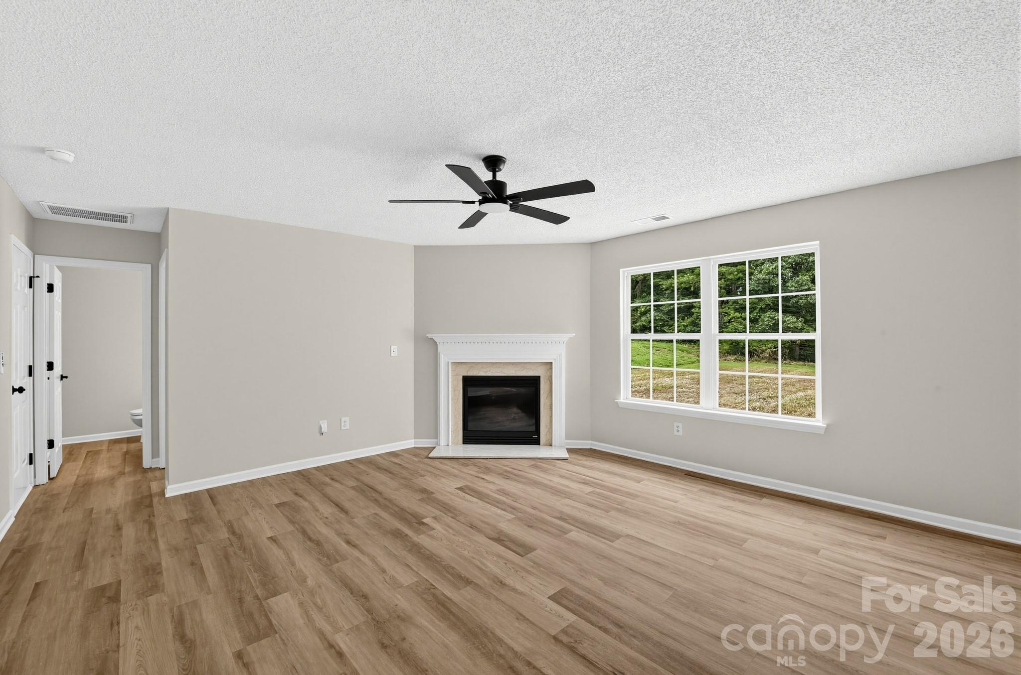 1034 Chalk Hill Lane — Charlotte