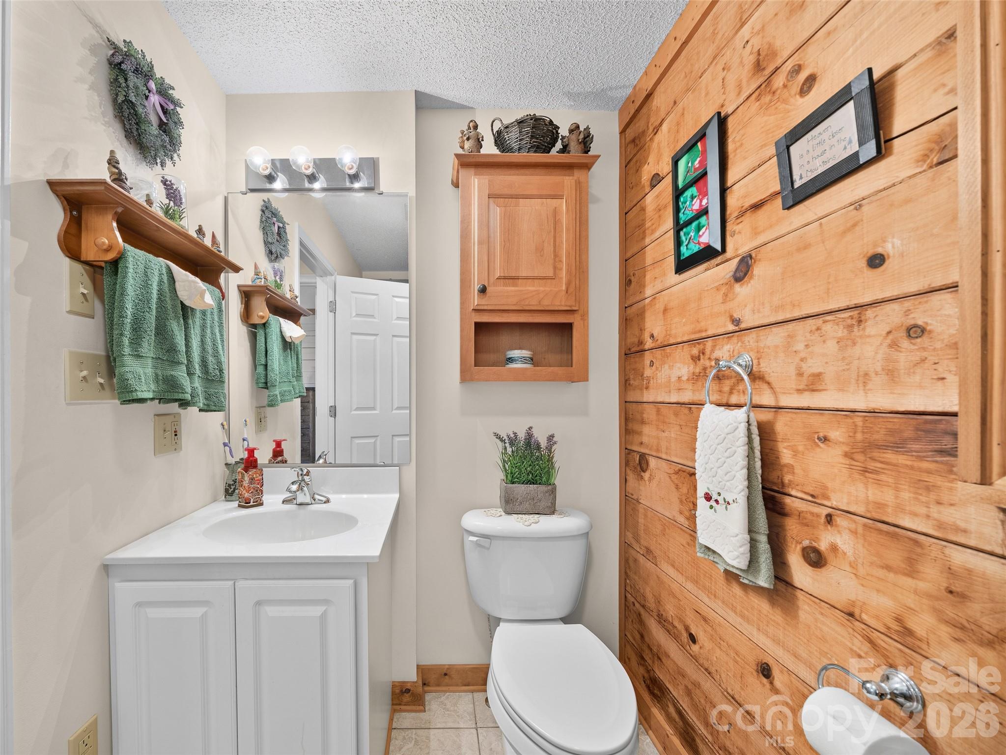 185 Blue Bird Lane — Spruce Pine