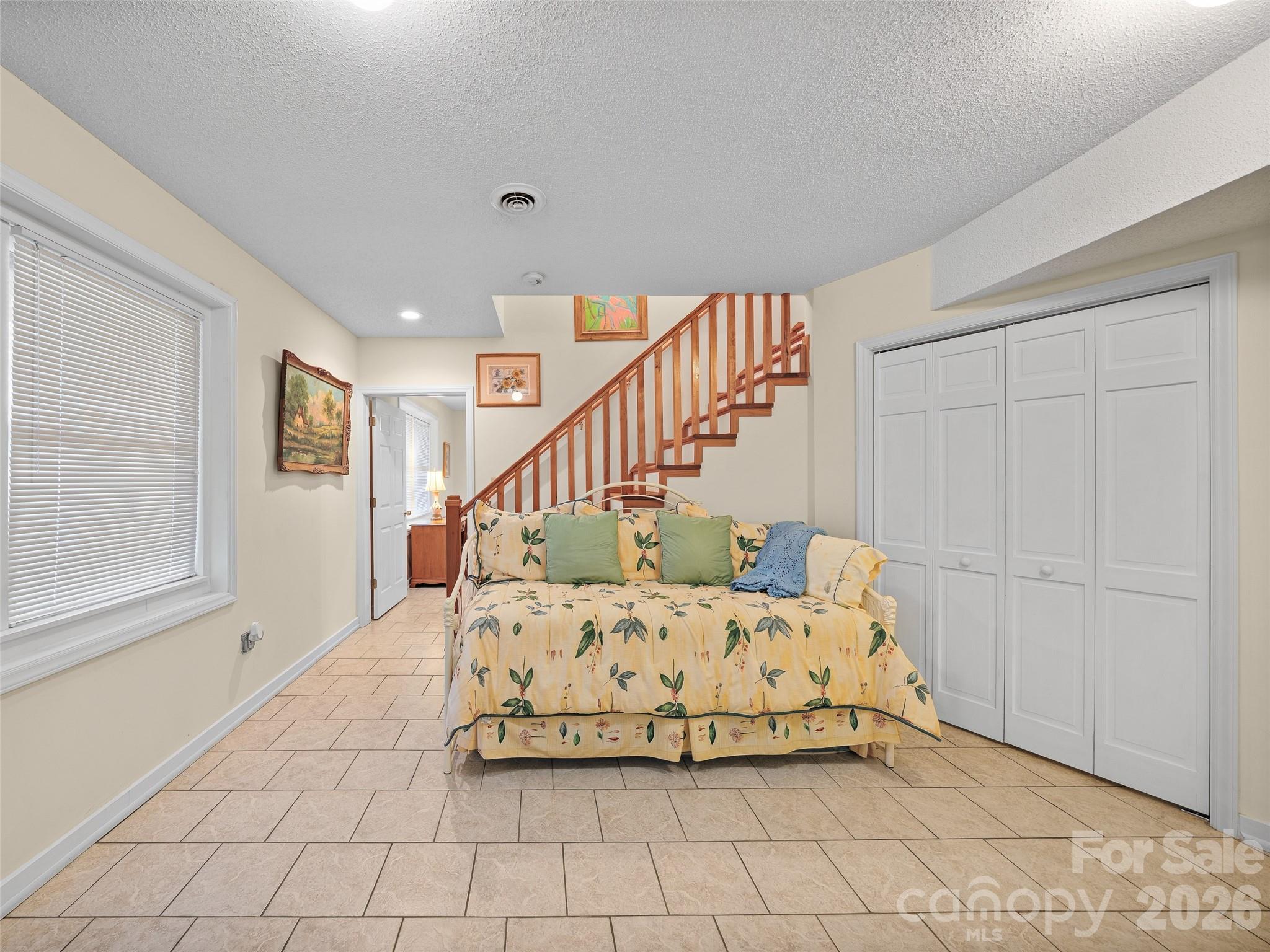 185 Blue Bird Lane — Spruce Pine