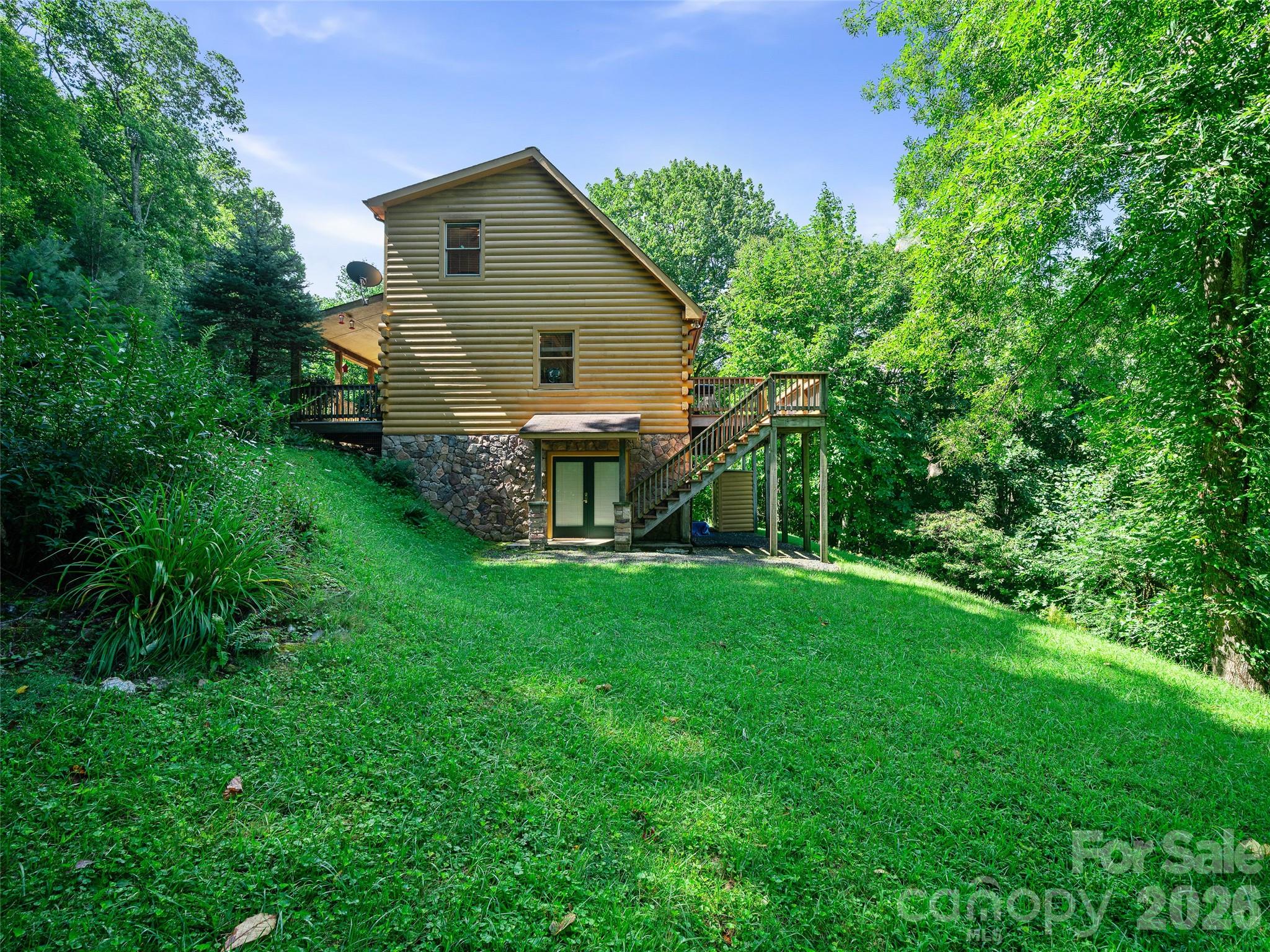 185 Blue Bird Lane — Spruce Pine