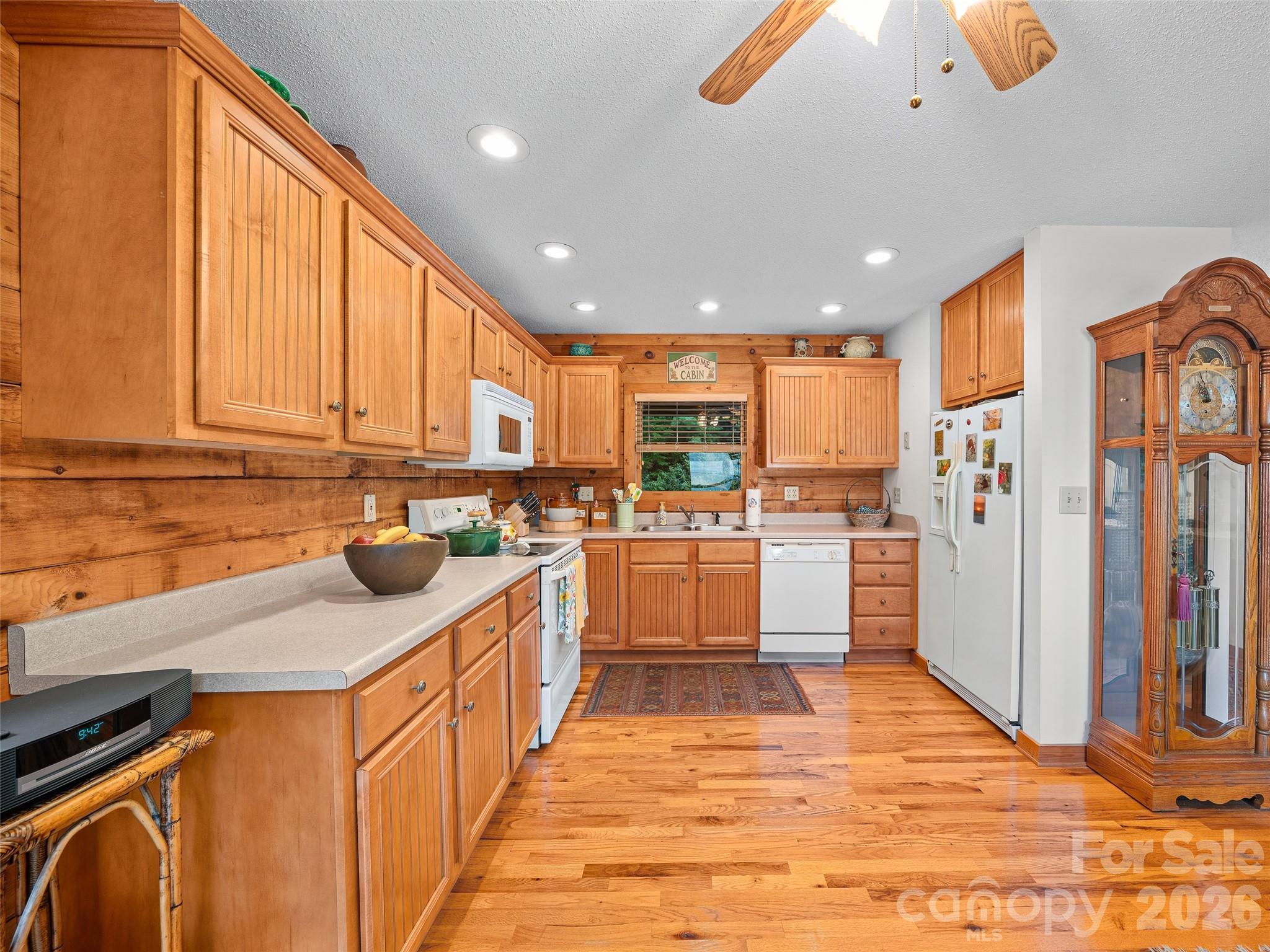 185 Blue Bird Lane — Spruce Pine