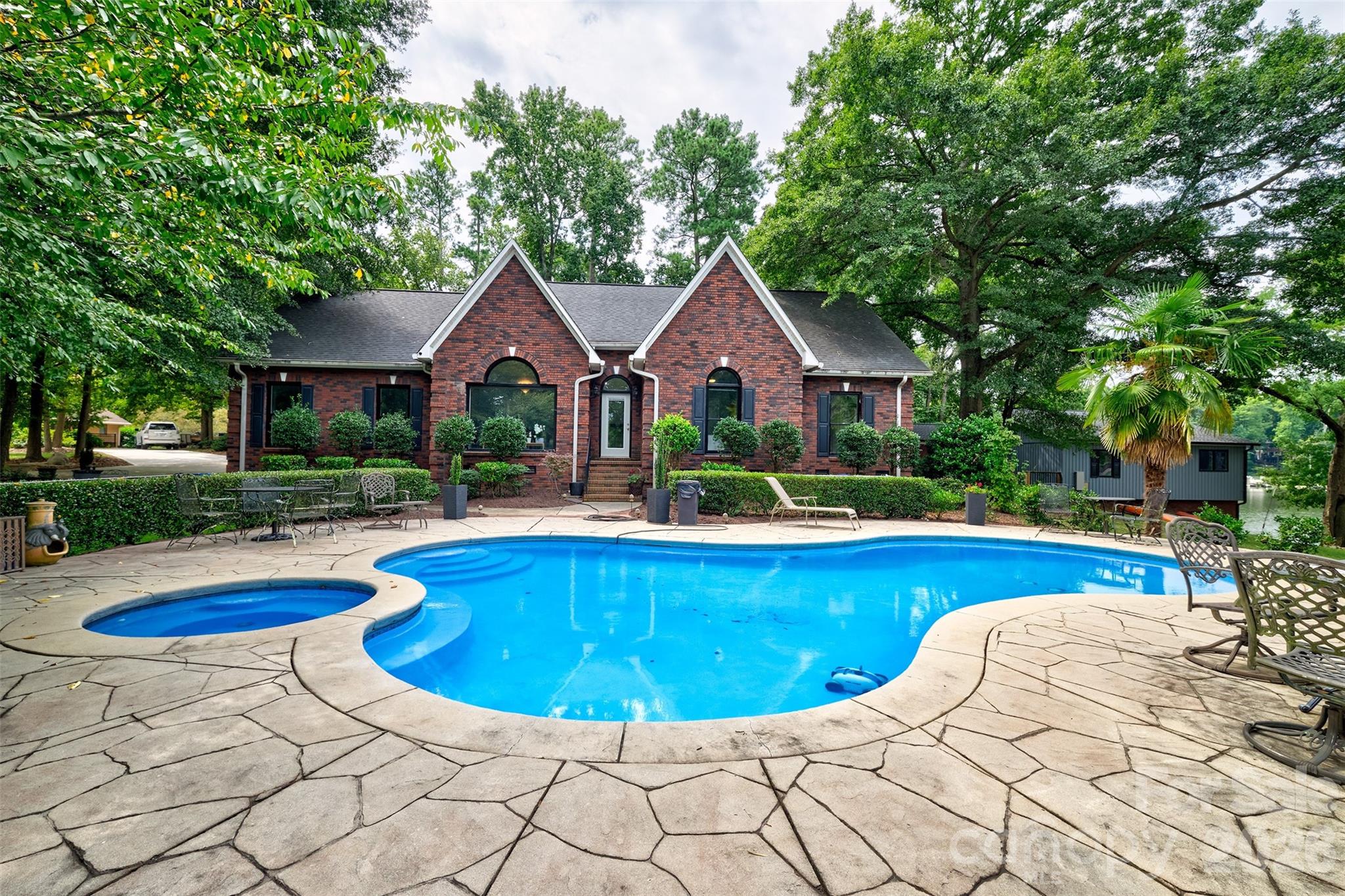 2143 Peninsula Drive — Lake Wylie