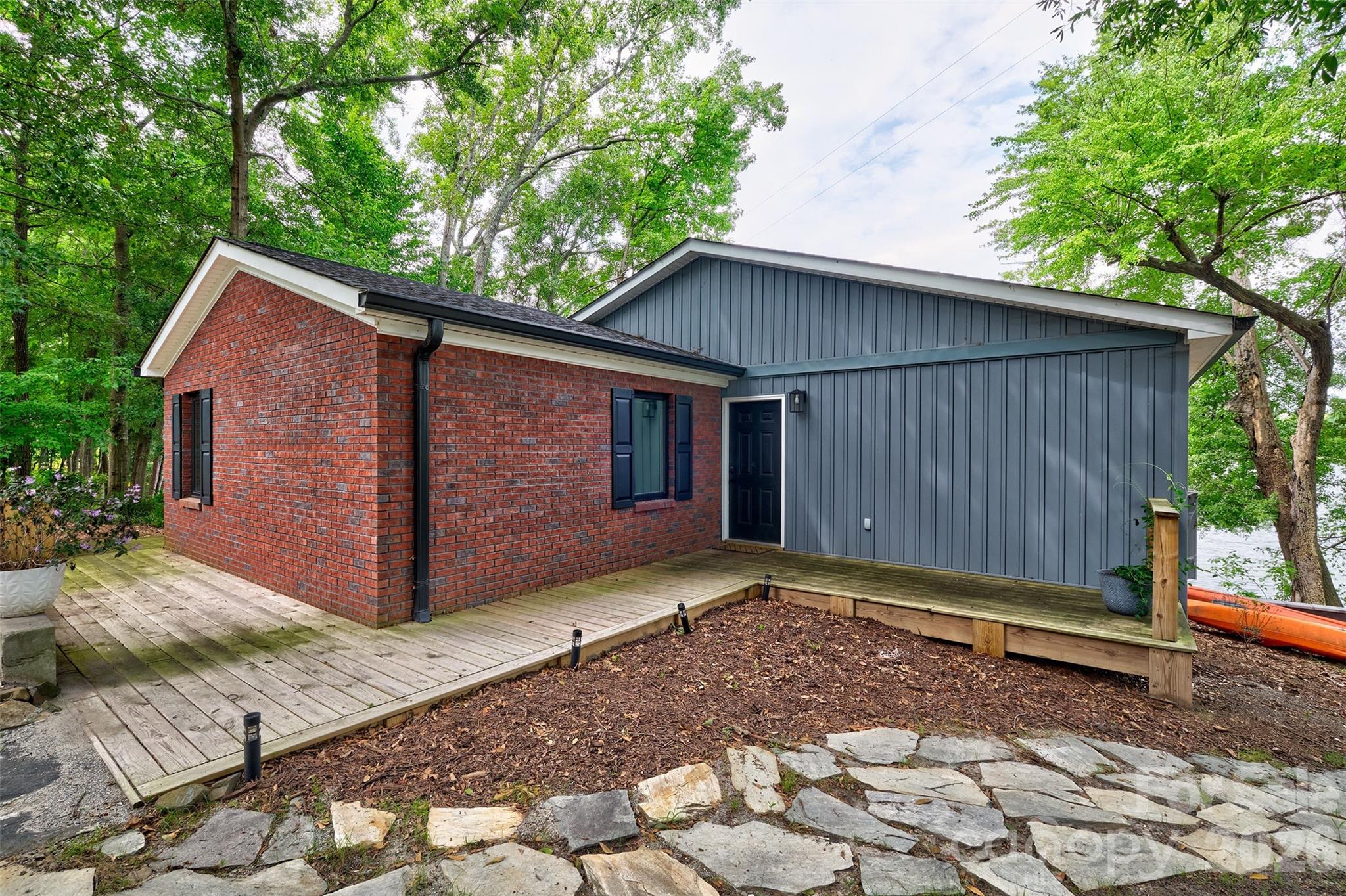 2143 Peninsula Drive — Lake Wylie