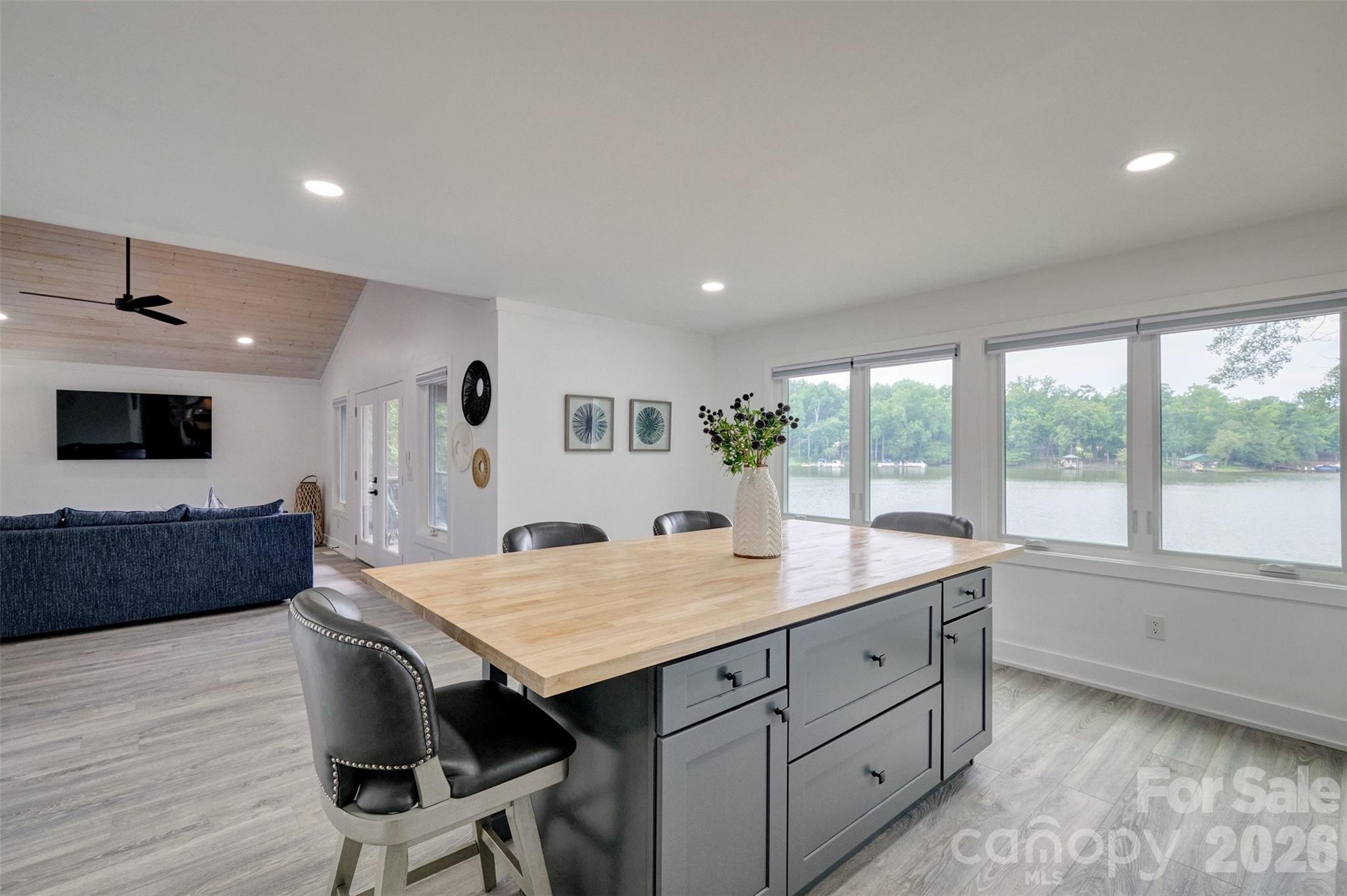 2143 Peninsula Drive — Lake Wylie