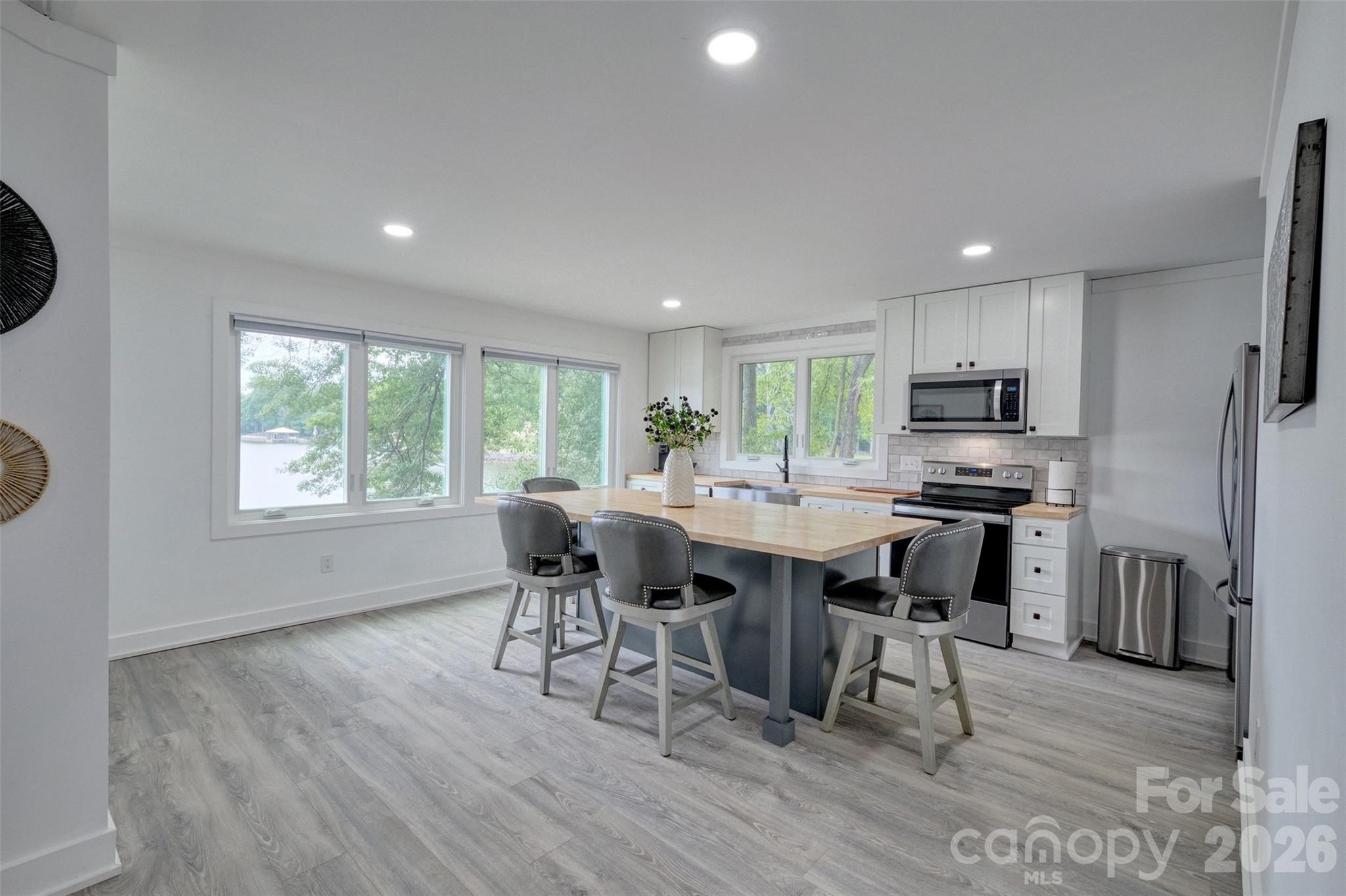 2143 Peninsula Drive — Lake Wylie