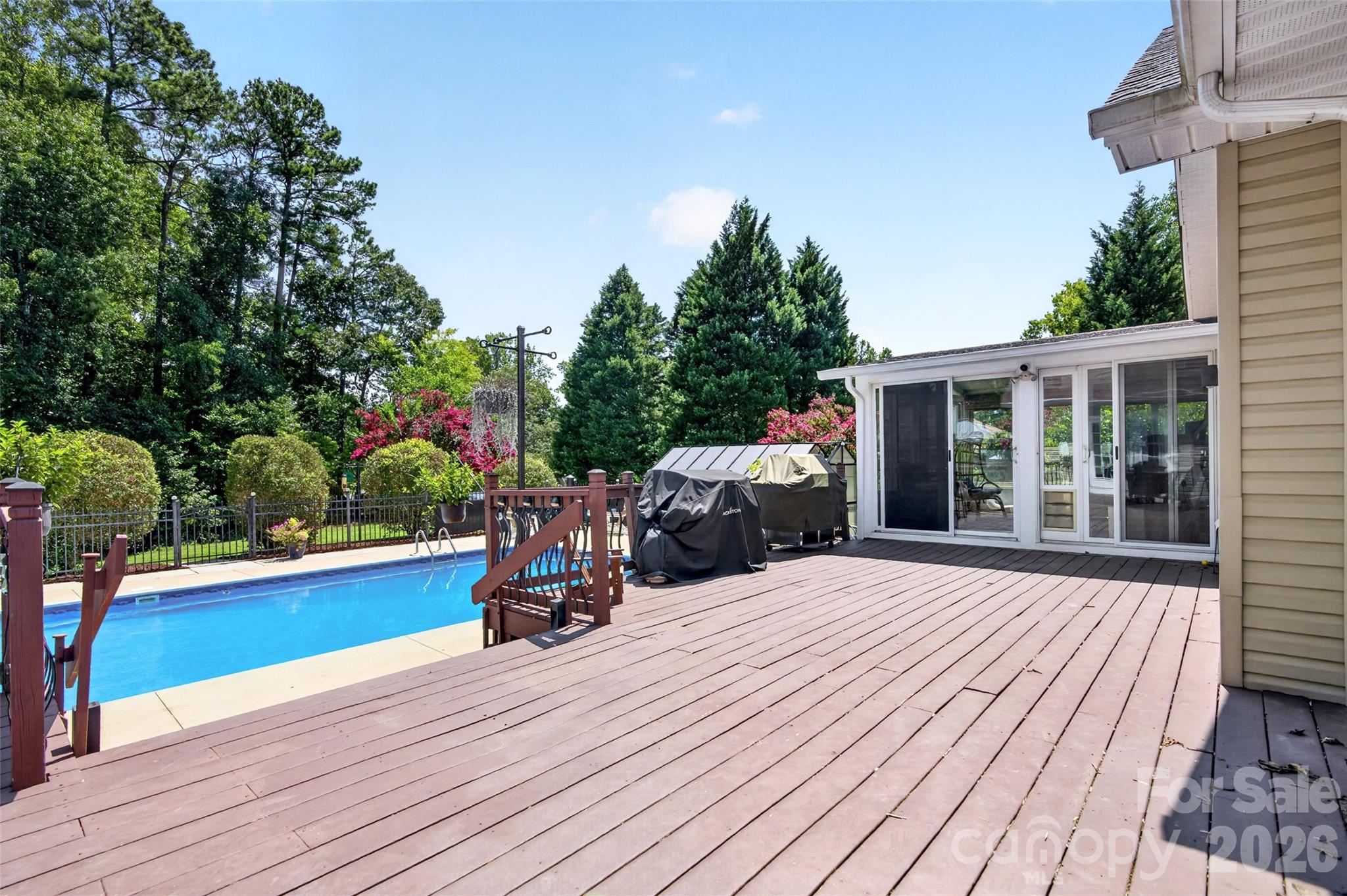 153 Folkstone Road — Mooresville