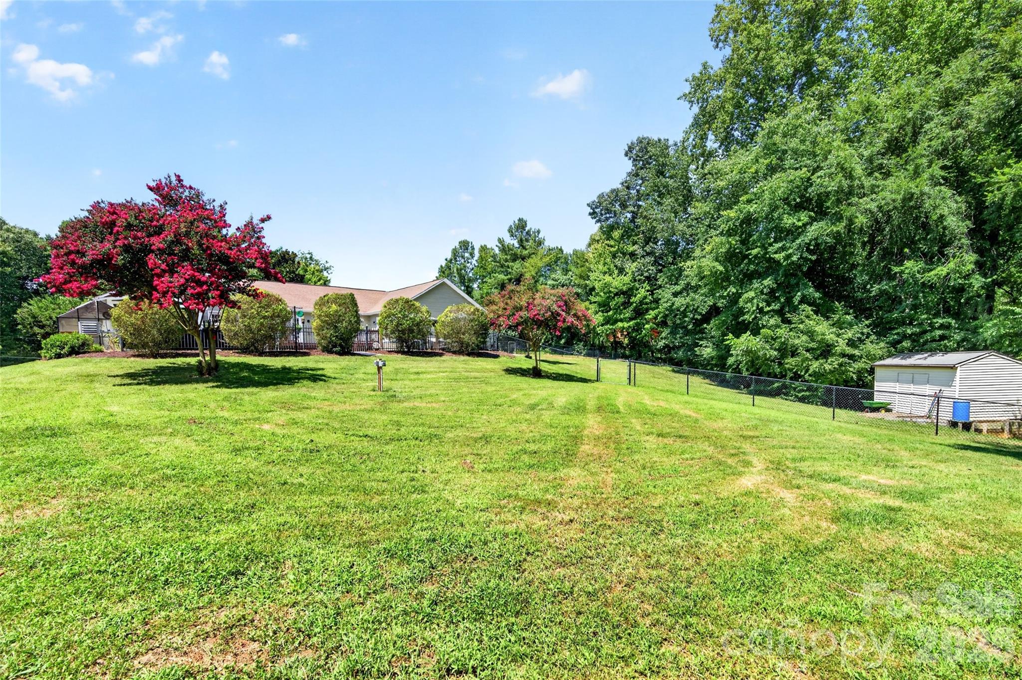 153 Folkstone Road — Mooresville