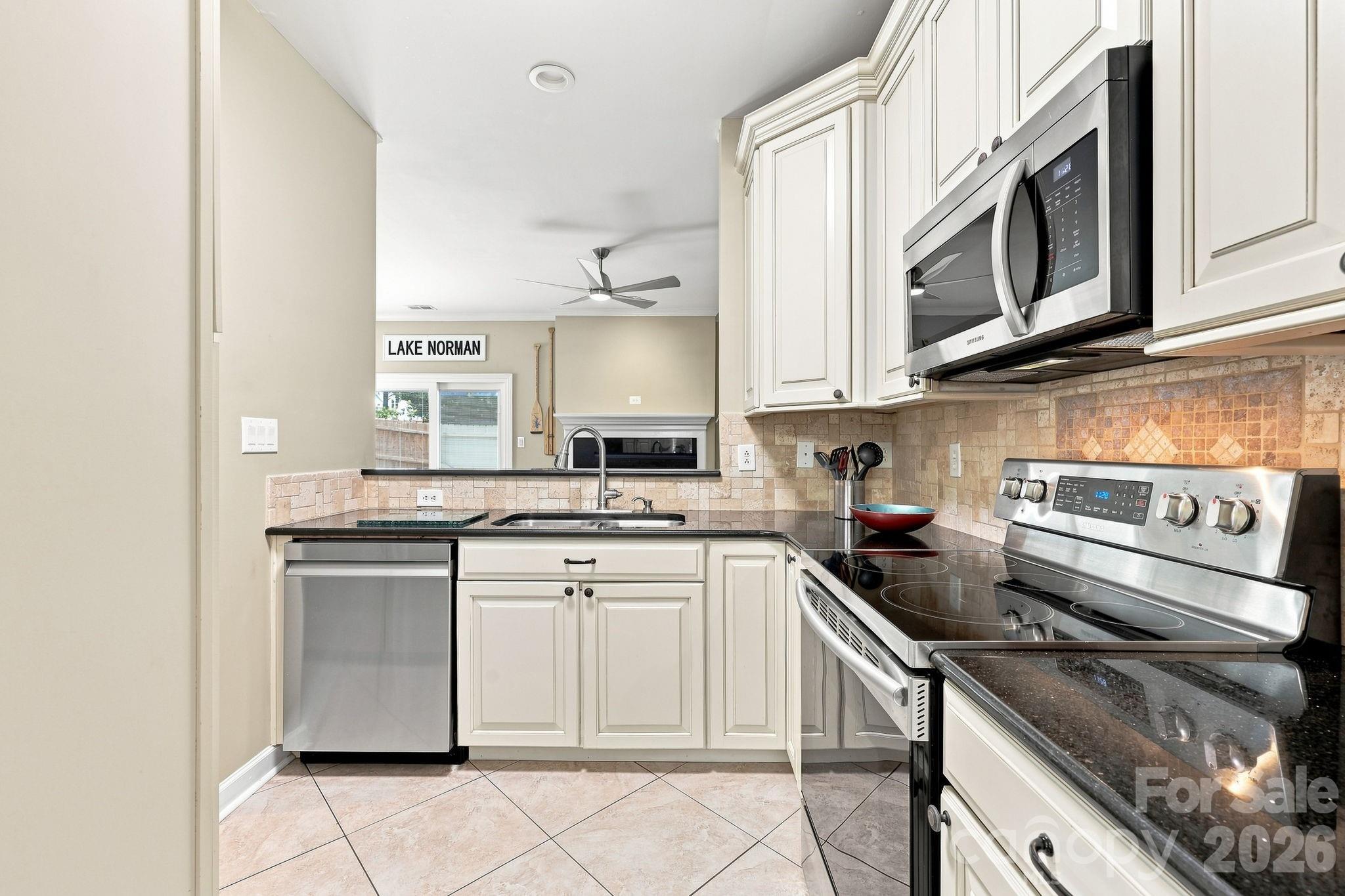 8124 Village Harbor Drive — Cornelius