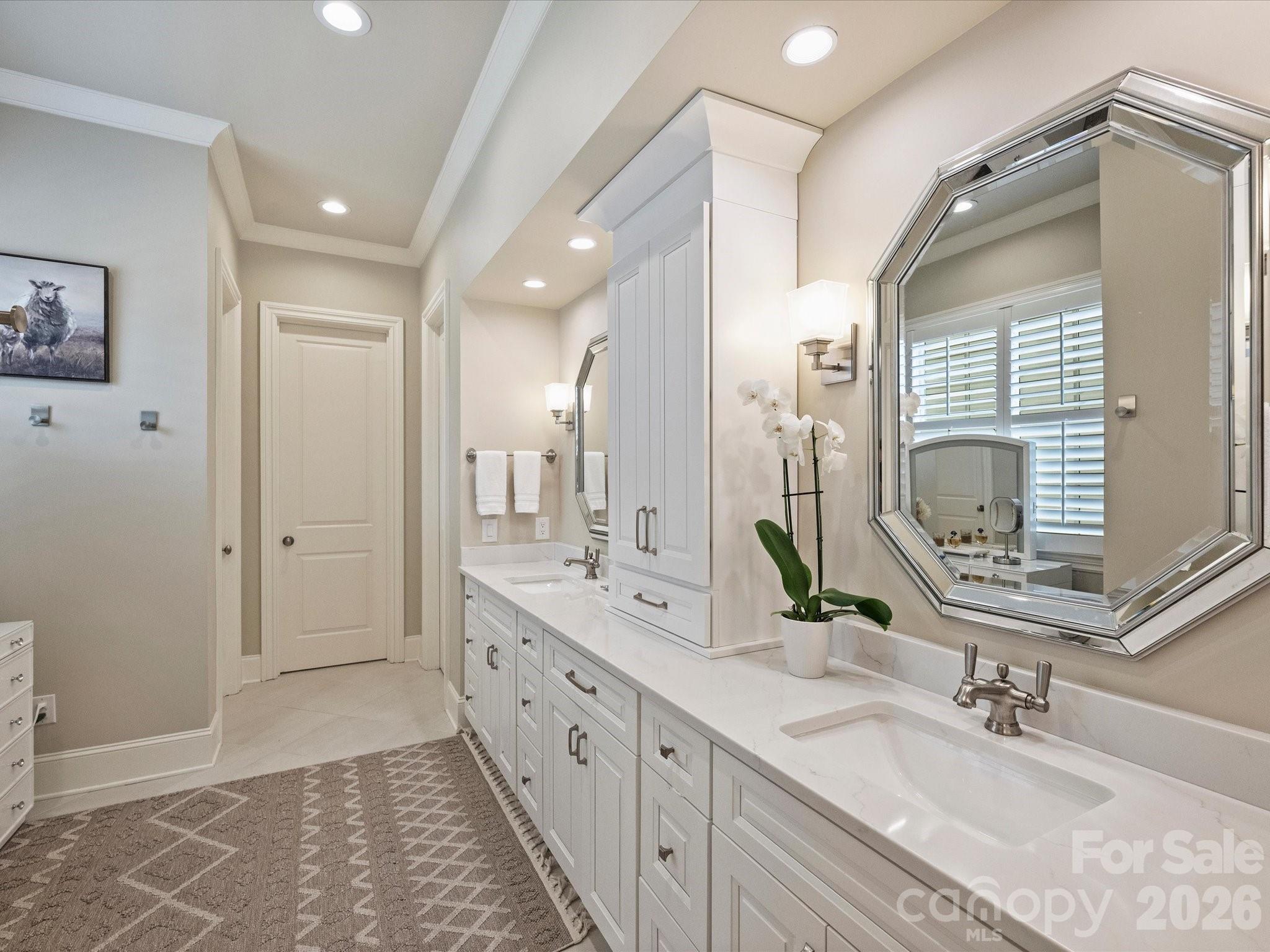 8843 Heydon Hall Circle — Charlotte