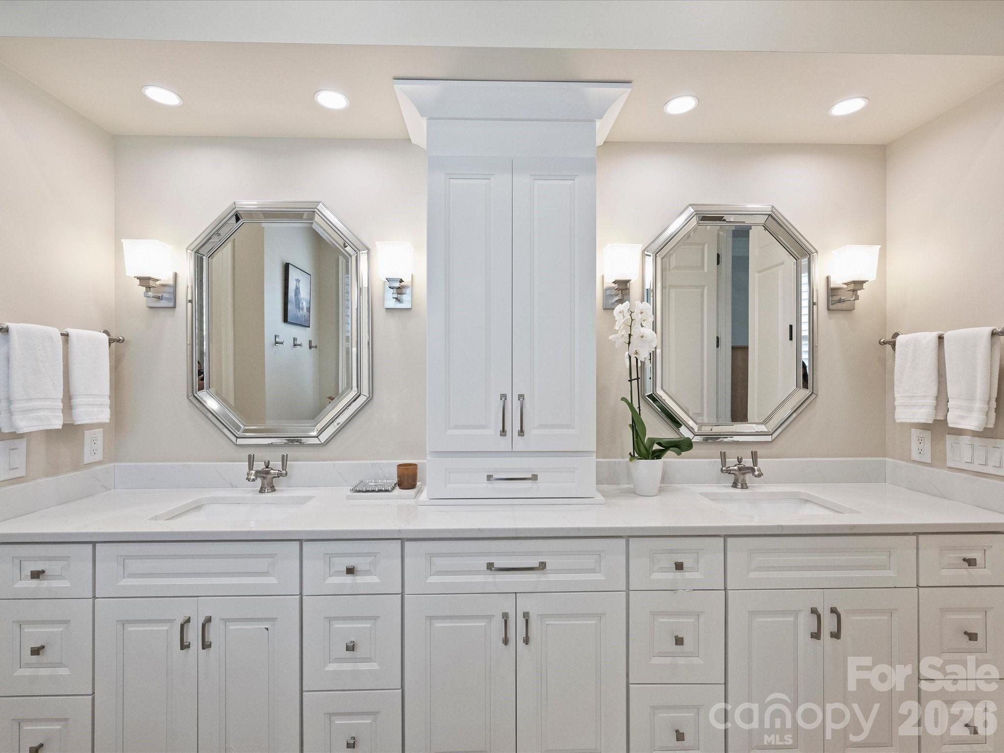 8843 Heydon Hall Circle — Charlotte