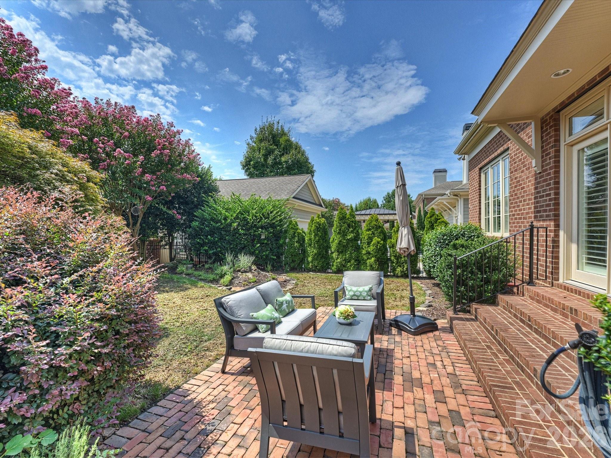 8843 Heydon Hall Circle — Charlotte