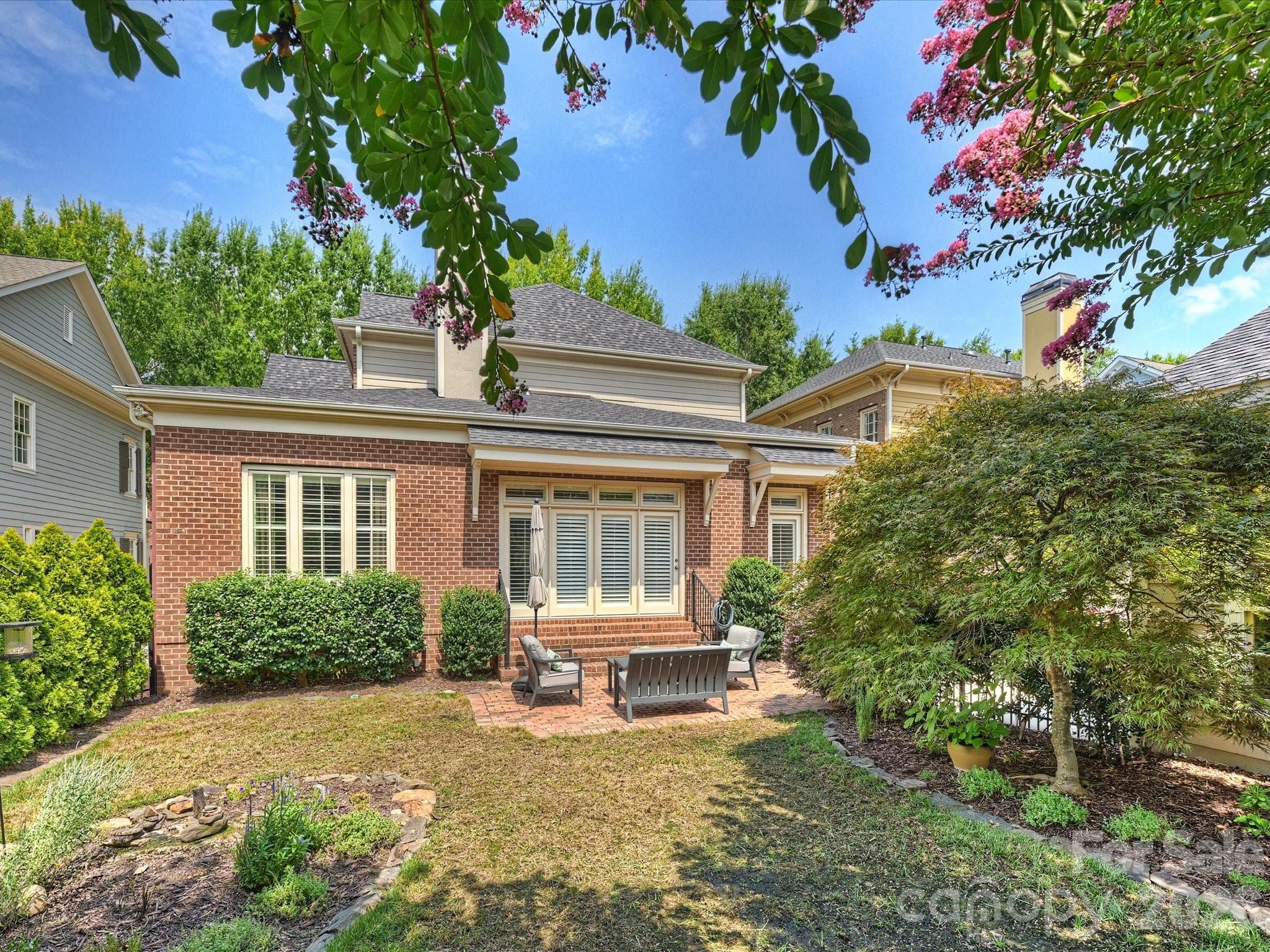 8843 Heydon Hall Circle — Charlotte
