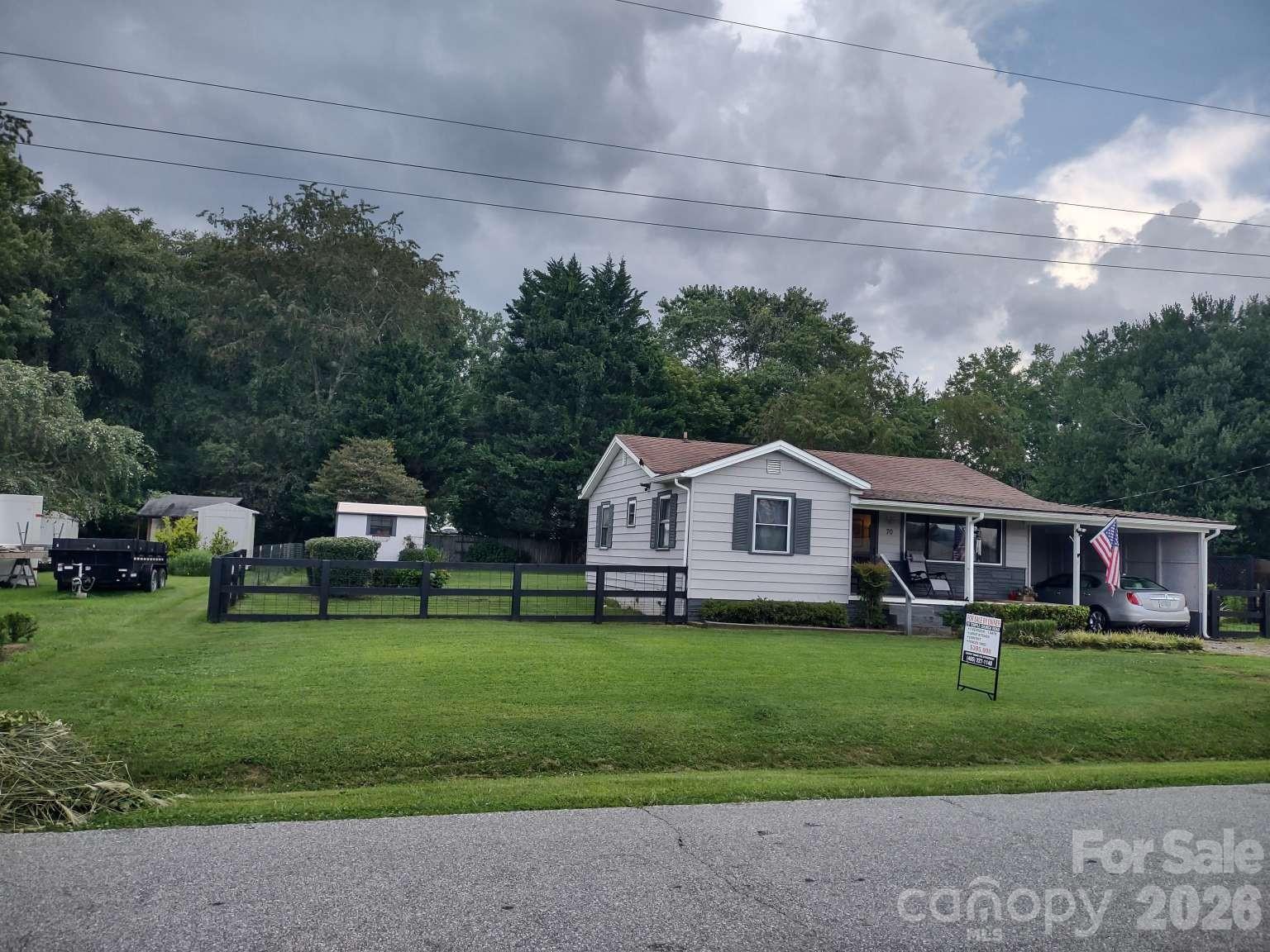 70 Temple Church Road — Brevard