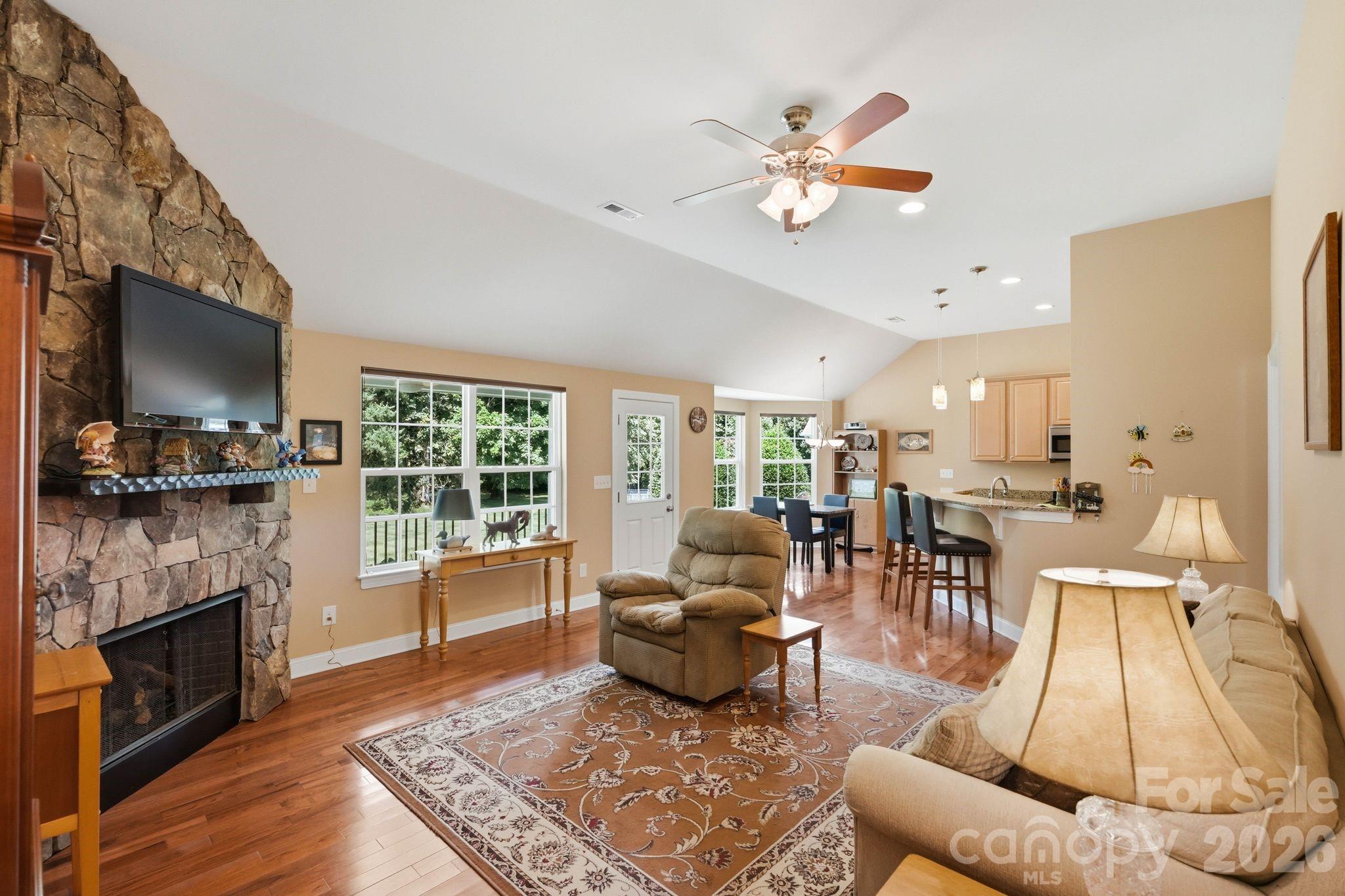 107 E Vista View Place — Mooresville