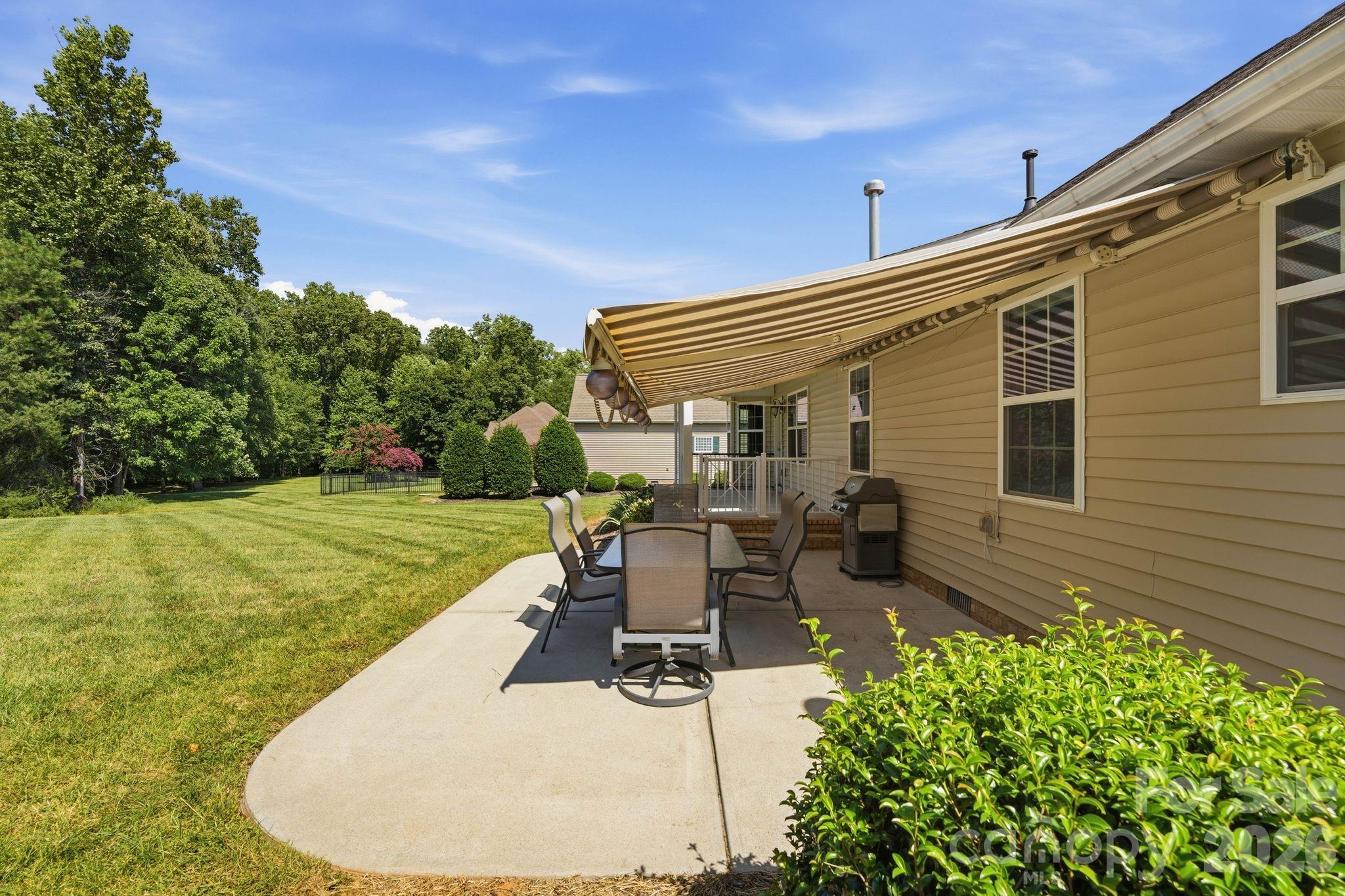 107 E Vista View Place — Mooresville