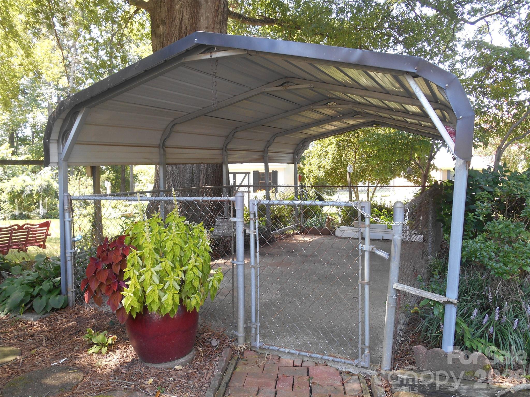 830 Salem Church Road — Lincolnton
