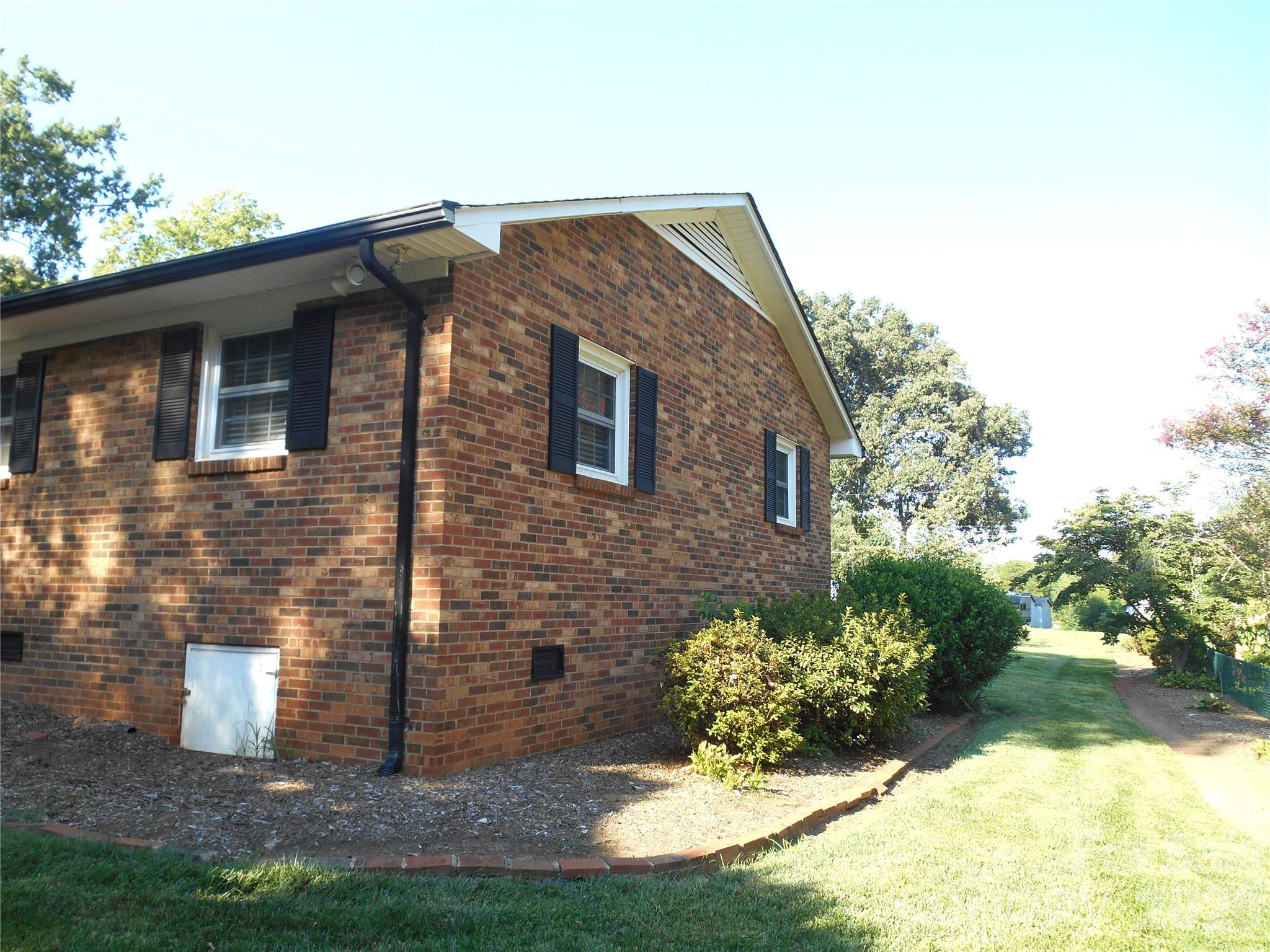 830 Salem Church Road — Lincolnton