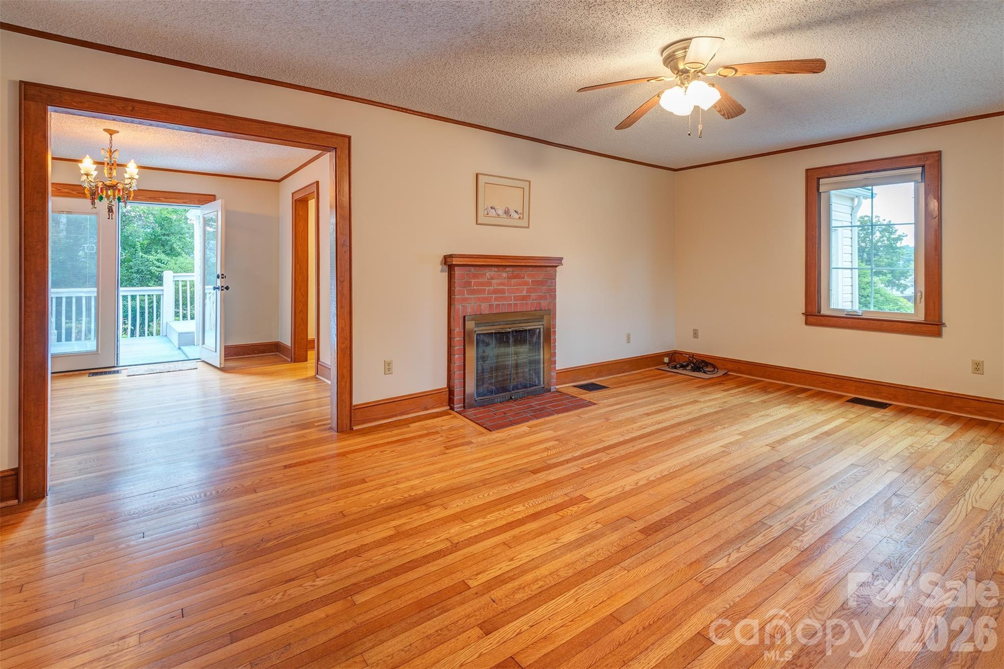103 S Main Street — Weaverville