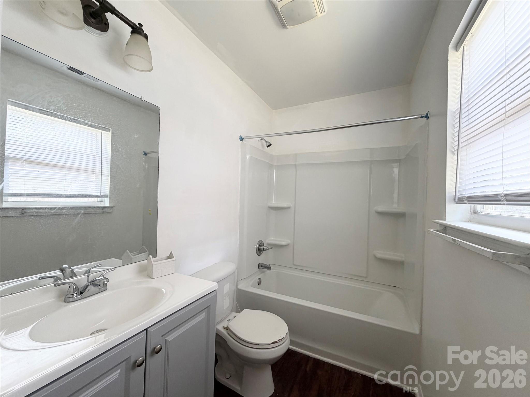 2107 Custer Street — Charlotte
