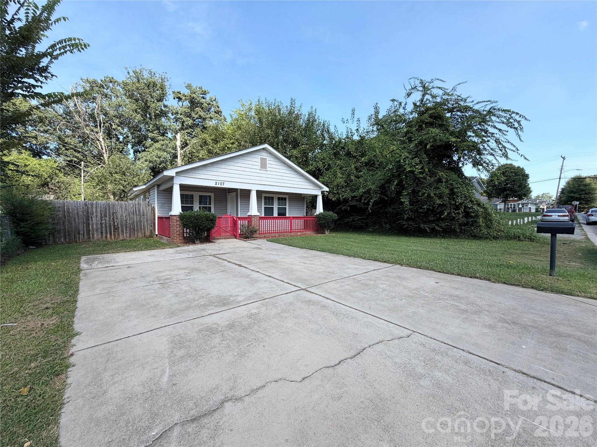 2107 Custer Street — Charlotte