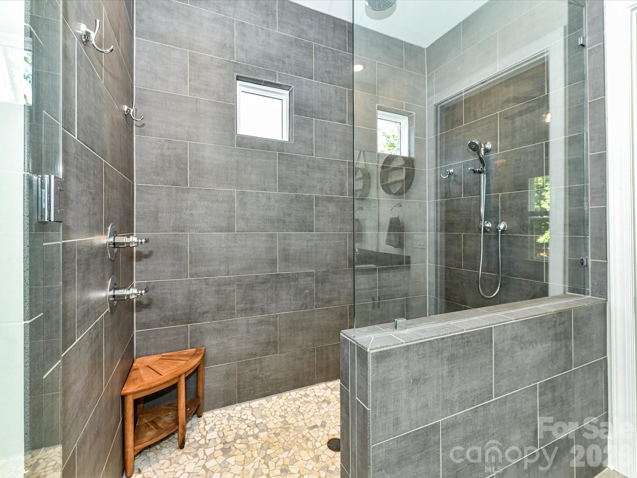 555 Shepherd Lane — Clover