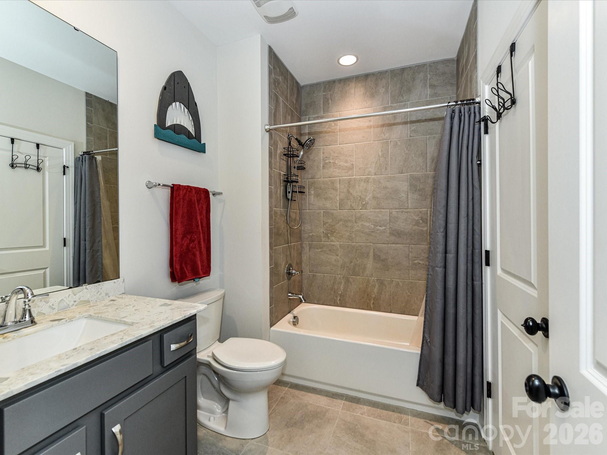 555 Shepherd Lane — Clover