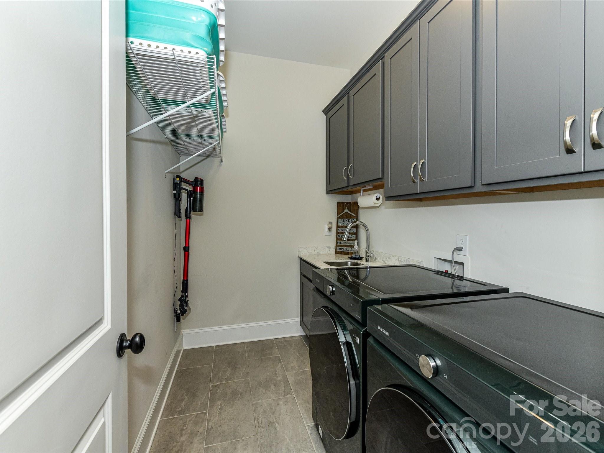 555 Shepherd Lane — Clover