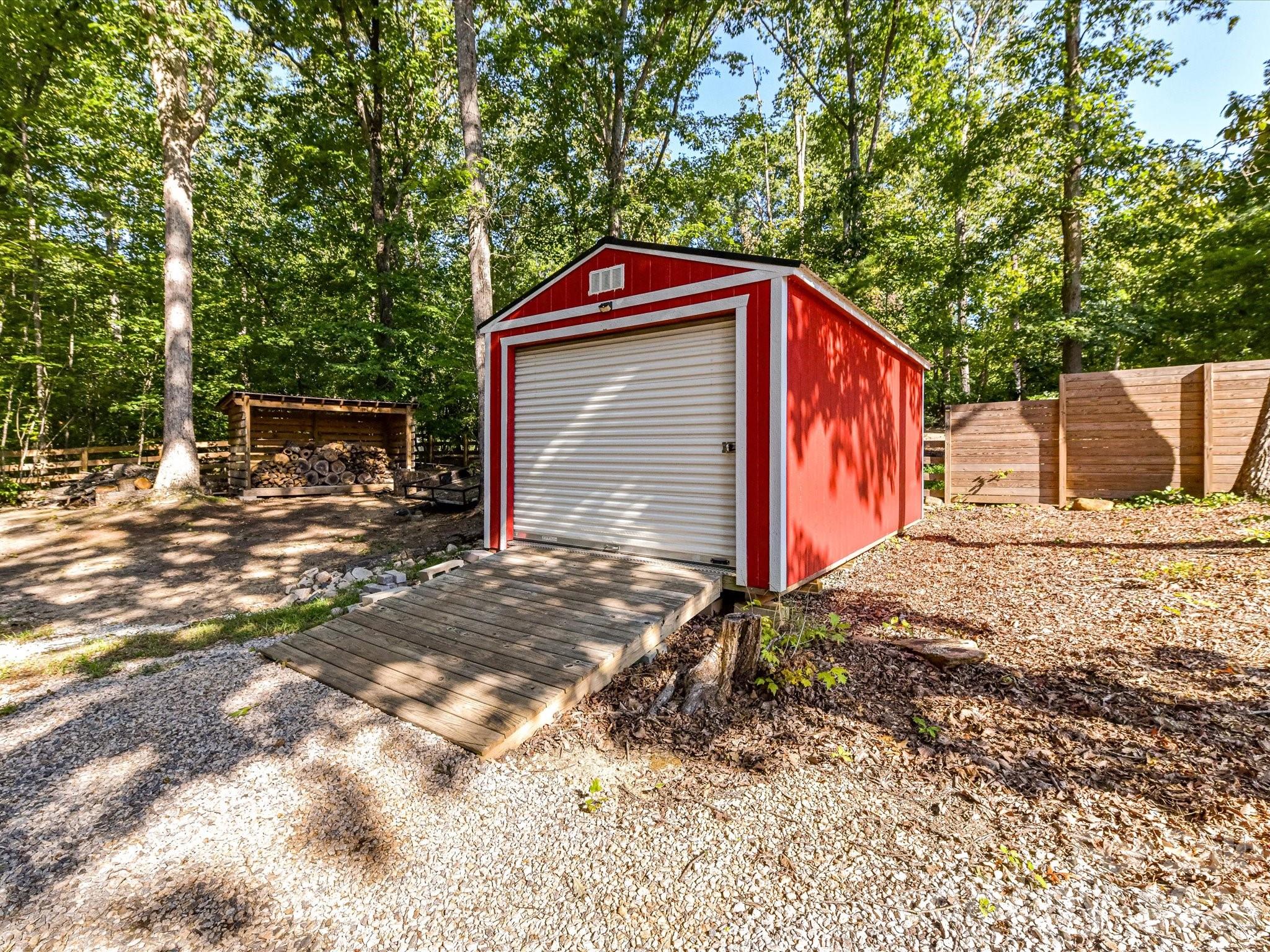 555 Shepherd Lane — Clover