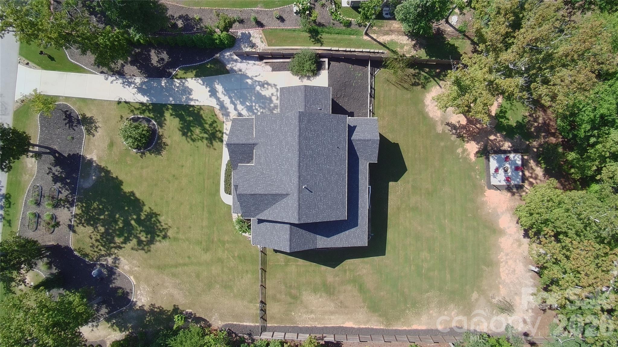 555 Shepherd Lane — Clover