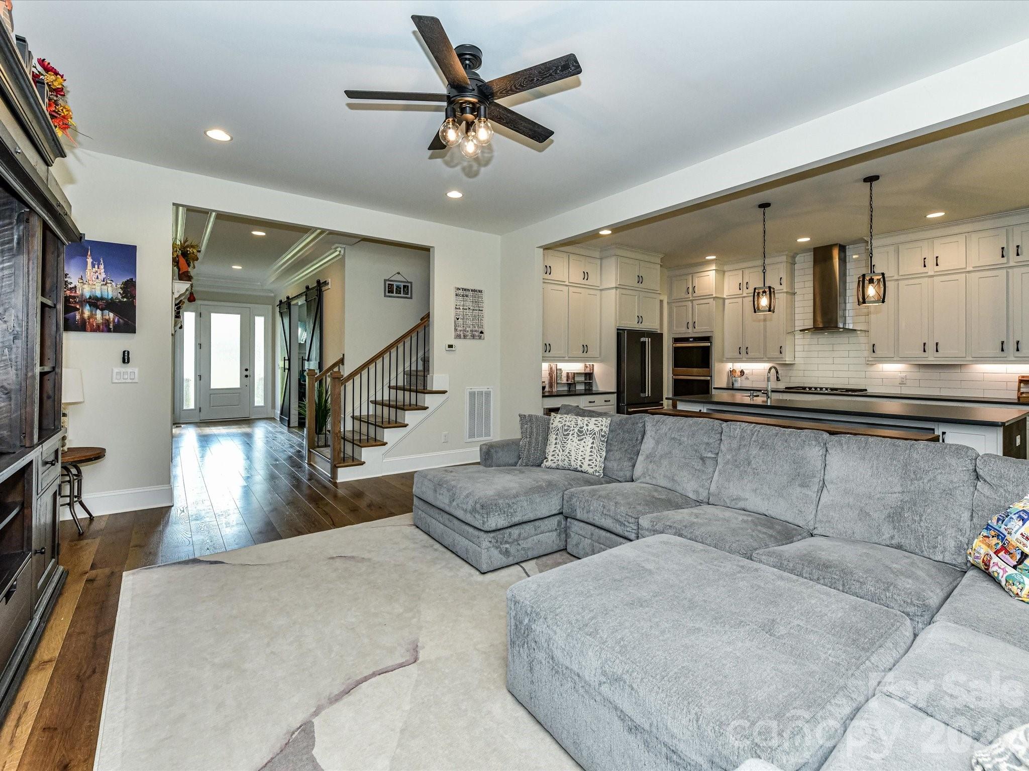 555 Shepherd Lane — Clover