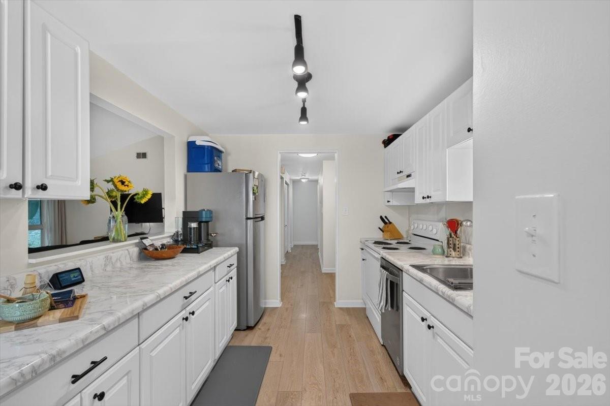 1623 Van Dyke Drive — Charlotte