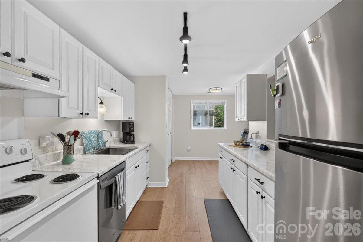 1623 Van Dyke Drive — Charlotte