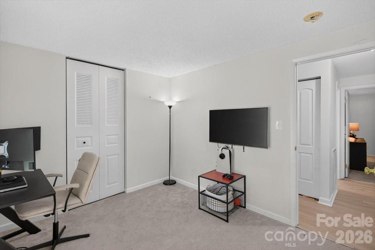 1623 Van Dyke Drive — Charlotte