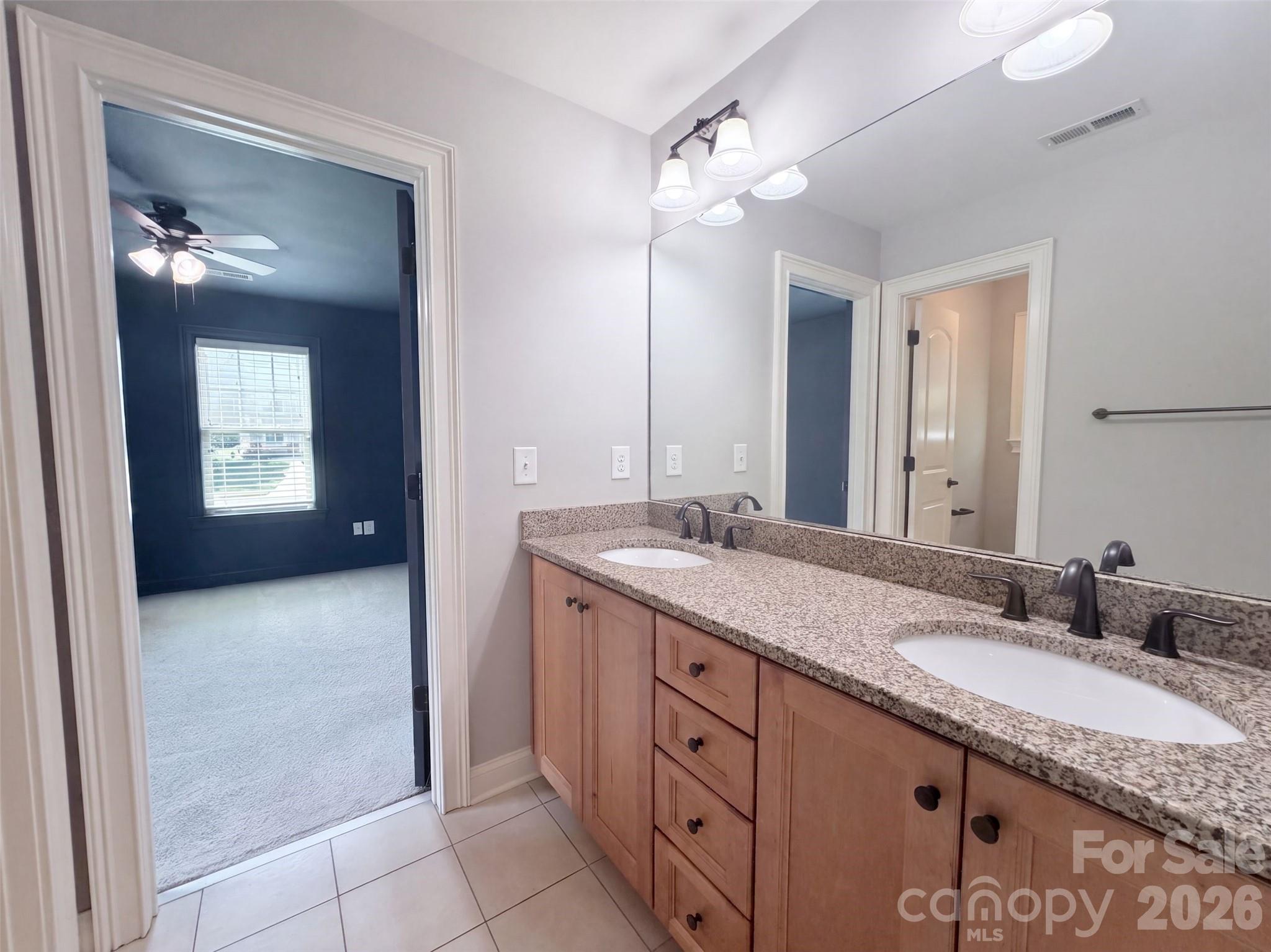 131 Lakeshore Hills Drive — Mooresville