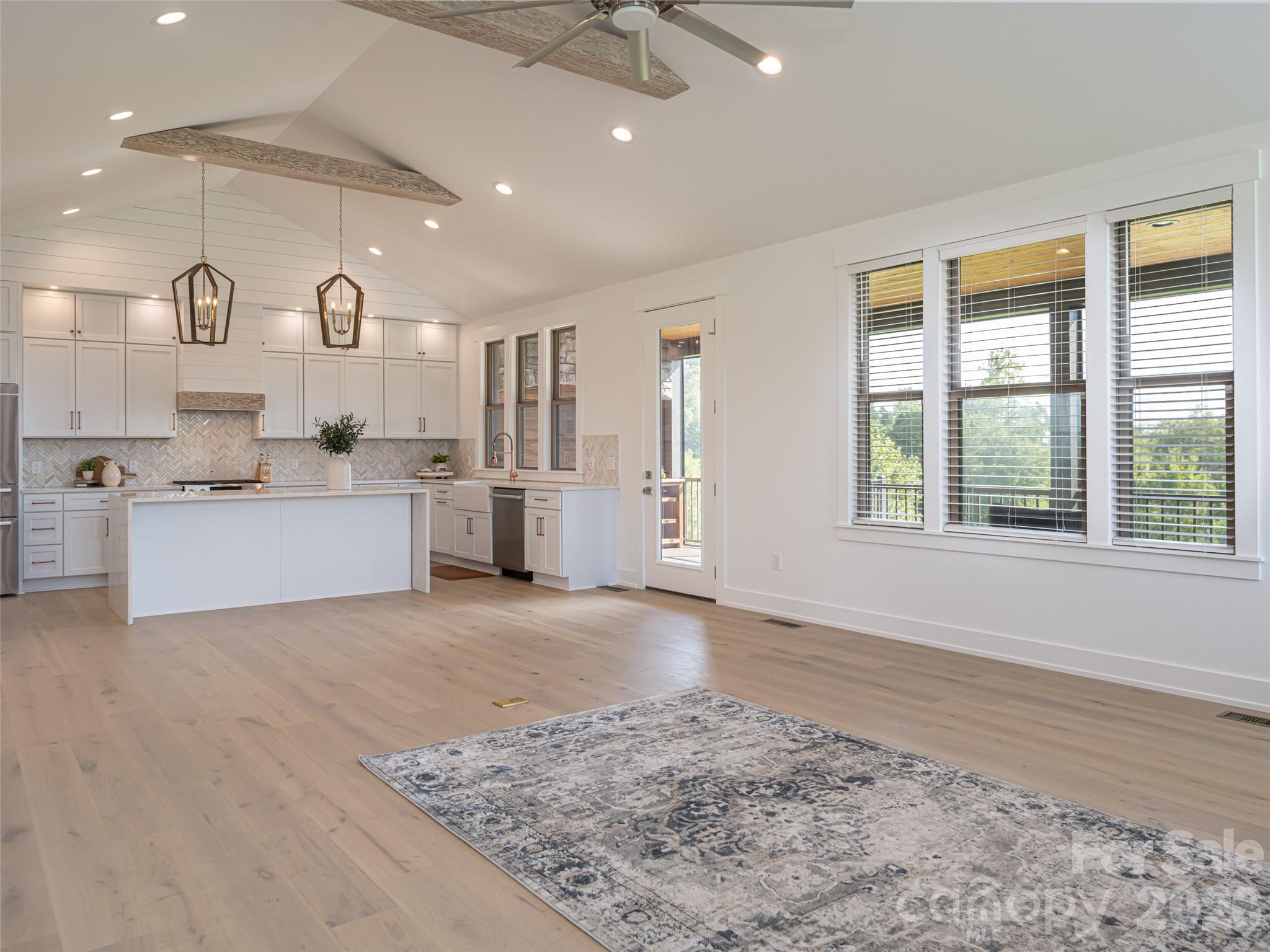 46 Solomia Drive — Mills River