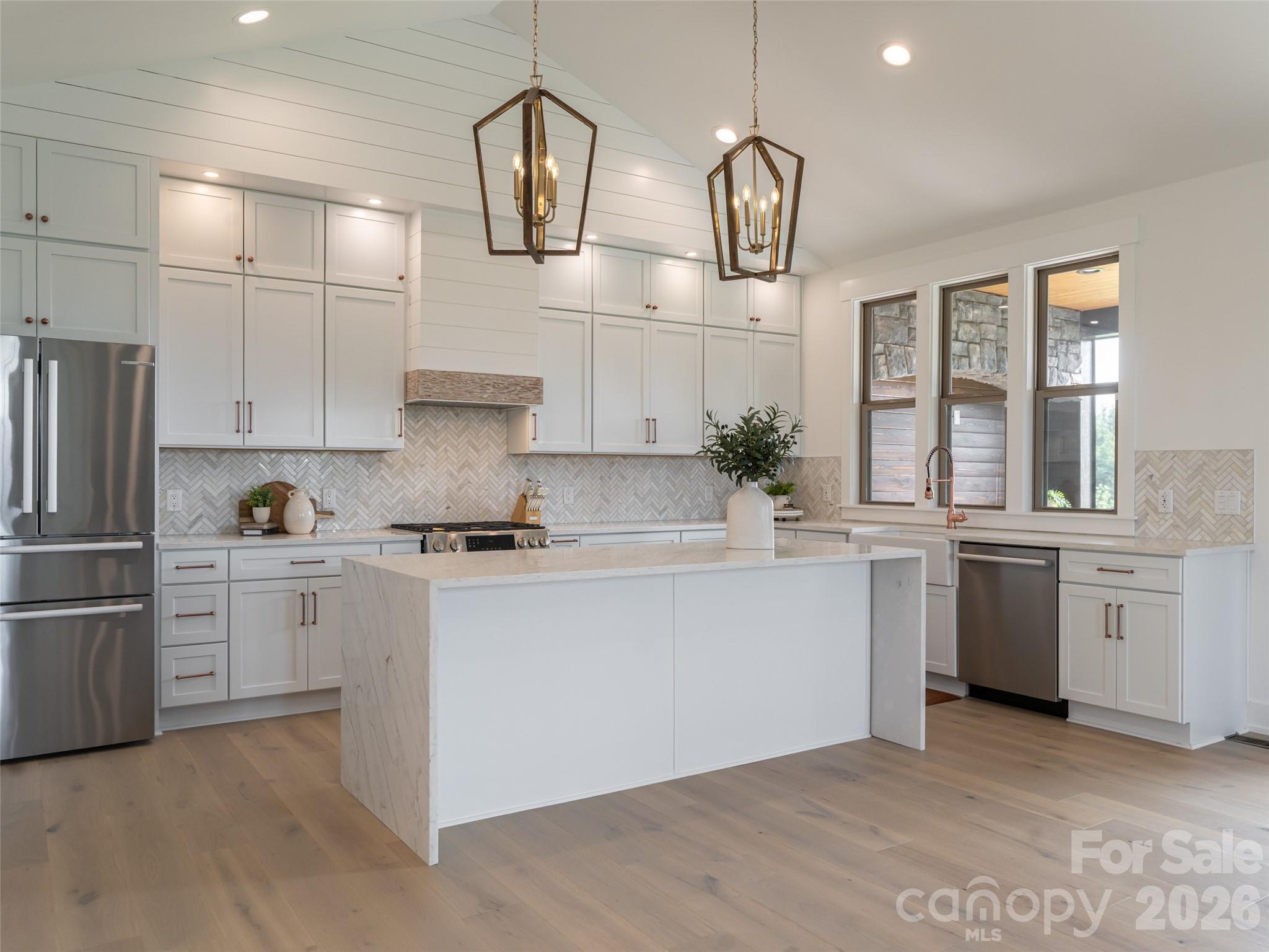 46 Solomia Drive — Mills River