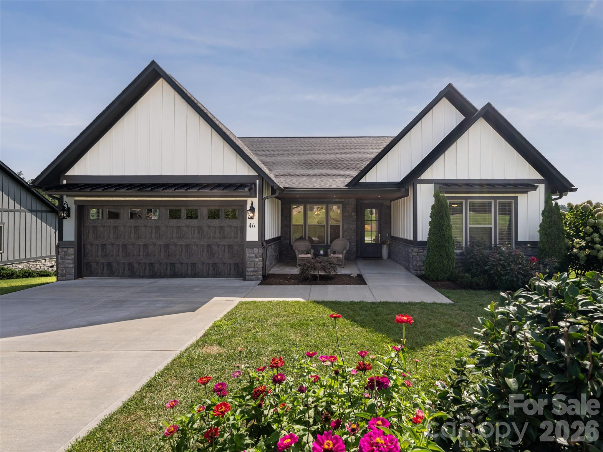 46 Solomia Drive — Mills River