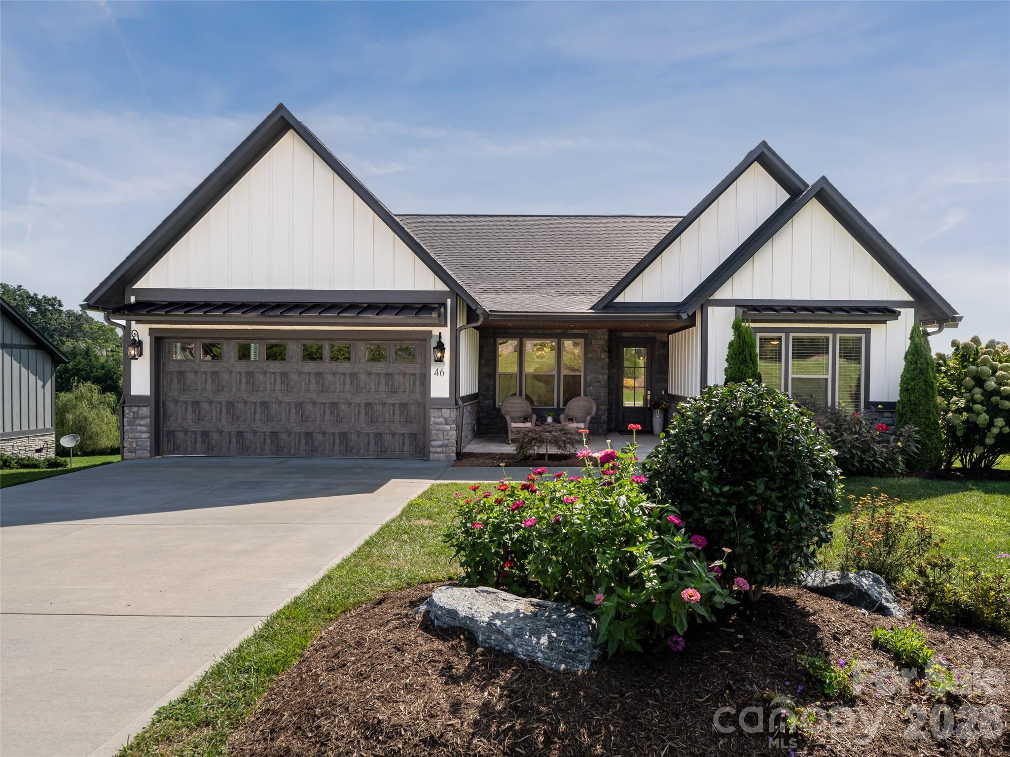 46 Solomia Drive — Mills River