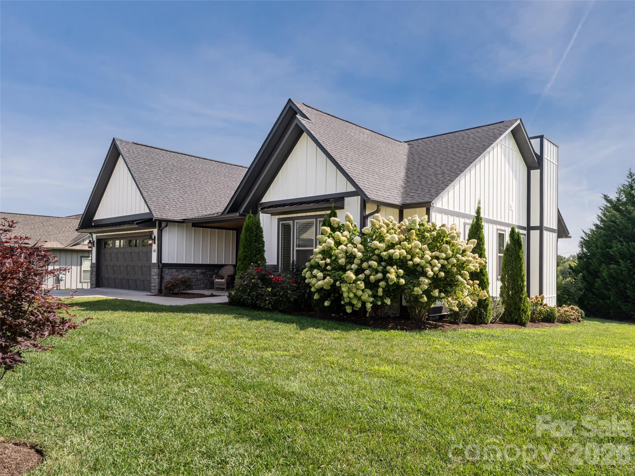 46 Solomia Drive — Mills River