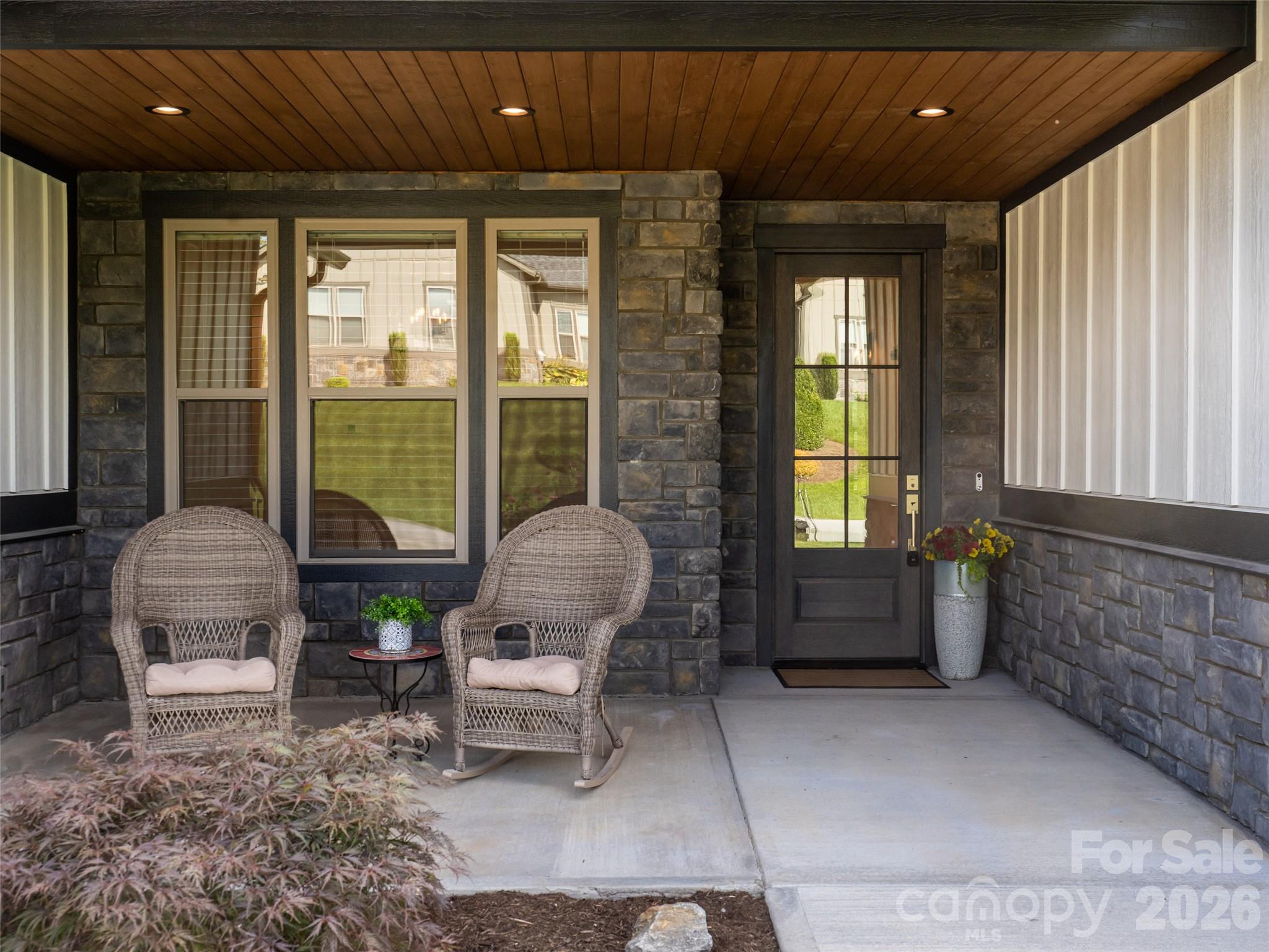 46 Solomia Drive — Mills River