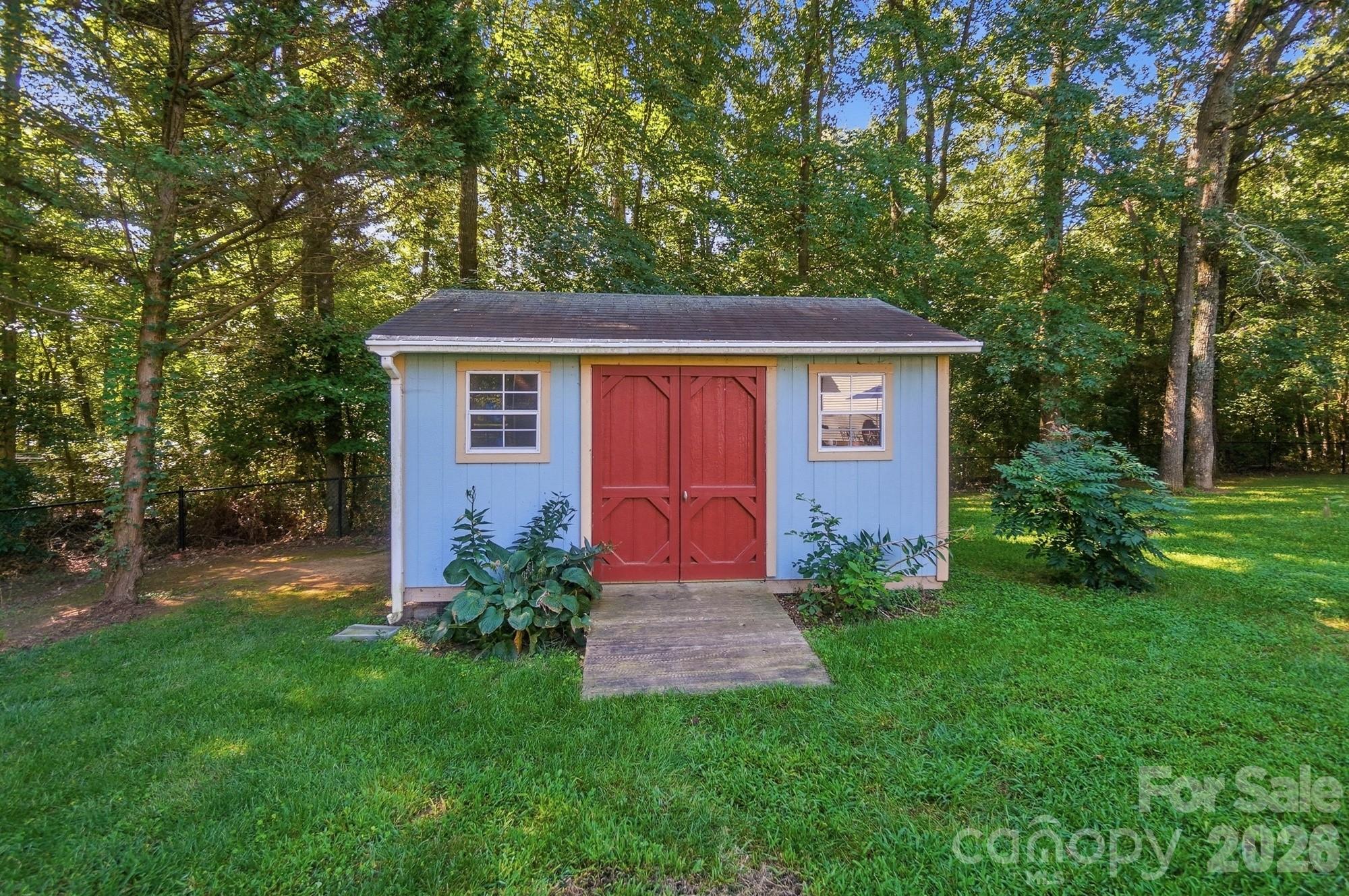 416 Ambrose Lane — Monroe