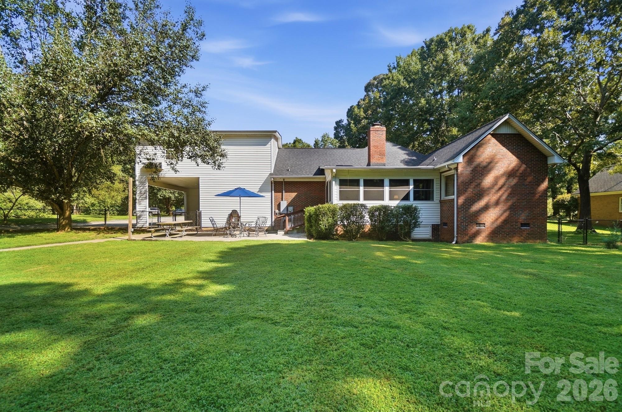 416 Ambrose Lane — Monroe