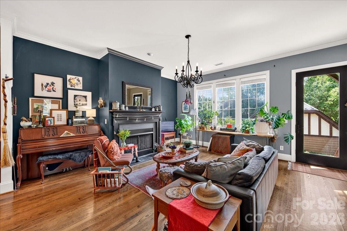 2049 Lexington Street — Belmont